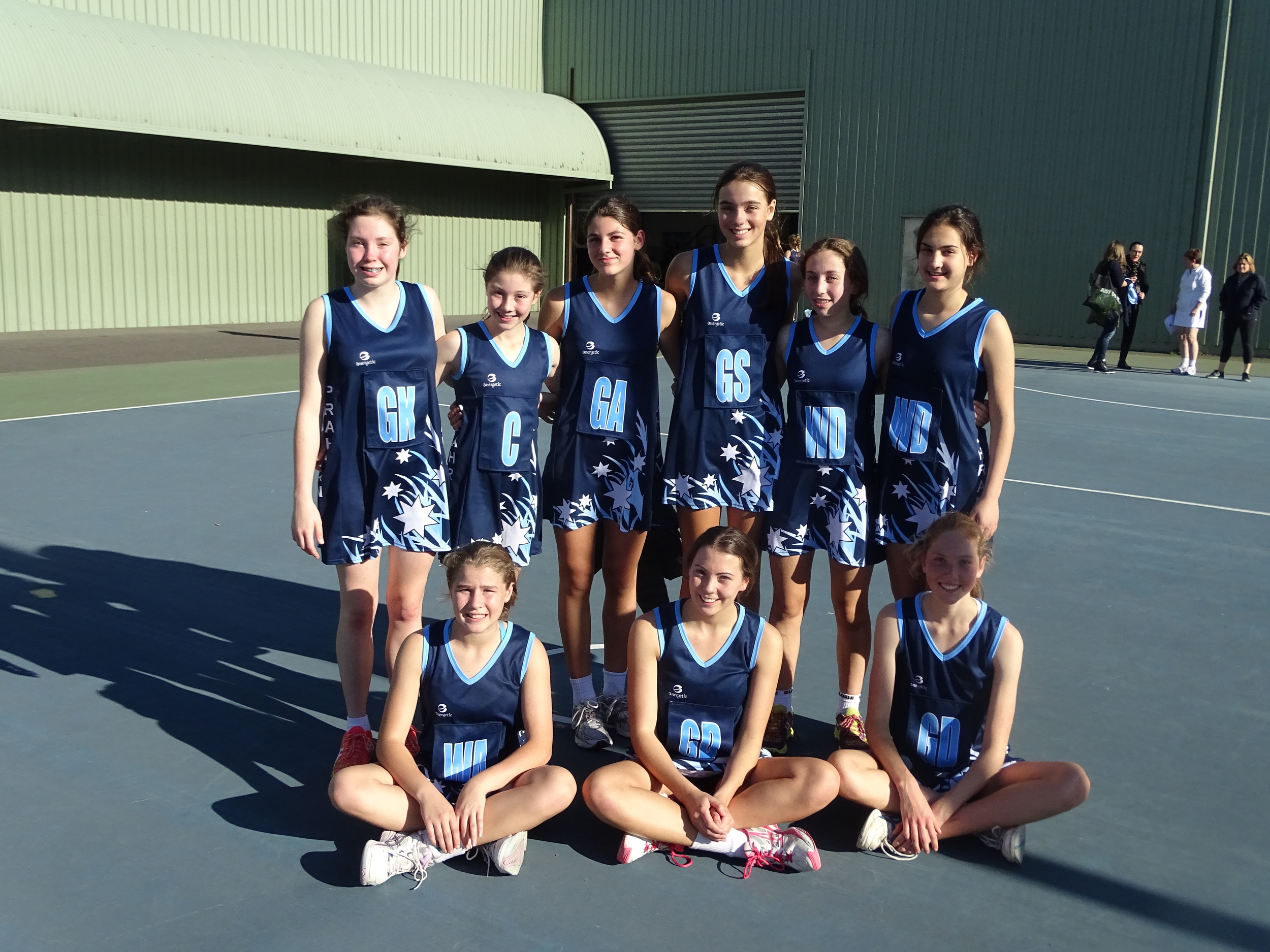 The UNDEr 15 TEAM 2 AT the end of the Tournament. HAPPy but Exhausted!