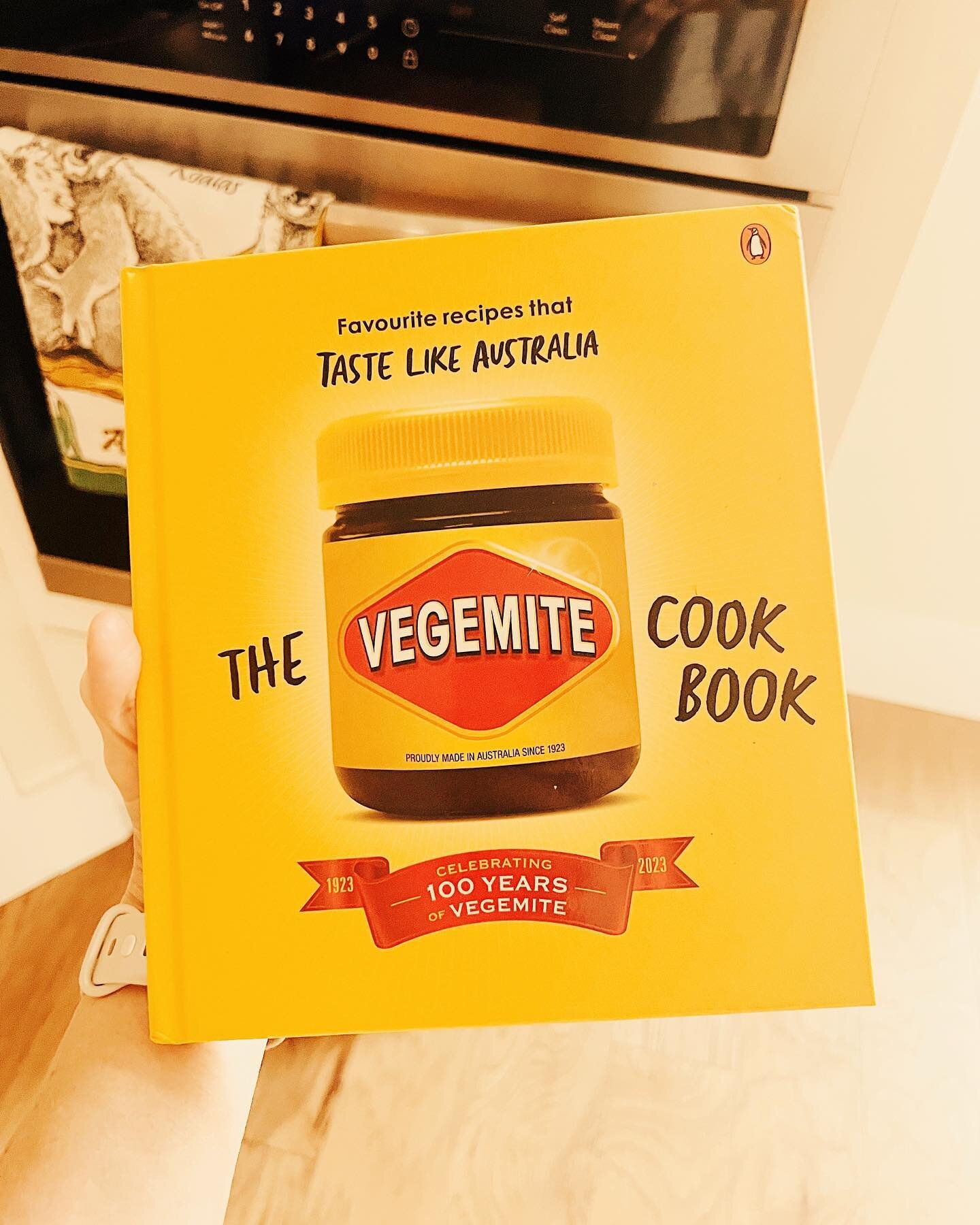 I have gone and bought a Vegemite cookbook. Assimilation has begun. And I shall make them all in plant-based versions.
#vegemite #vegemitespaghetti #vegemiteallthethings #australianfood #australiagram