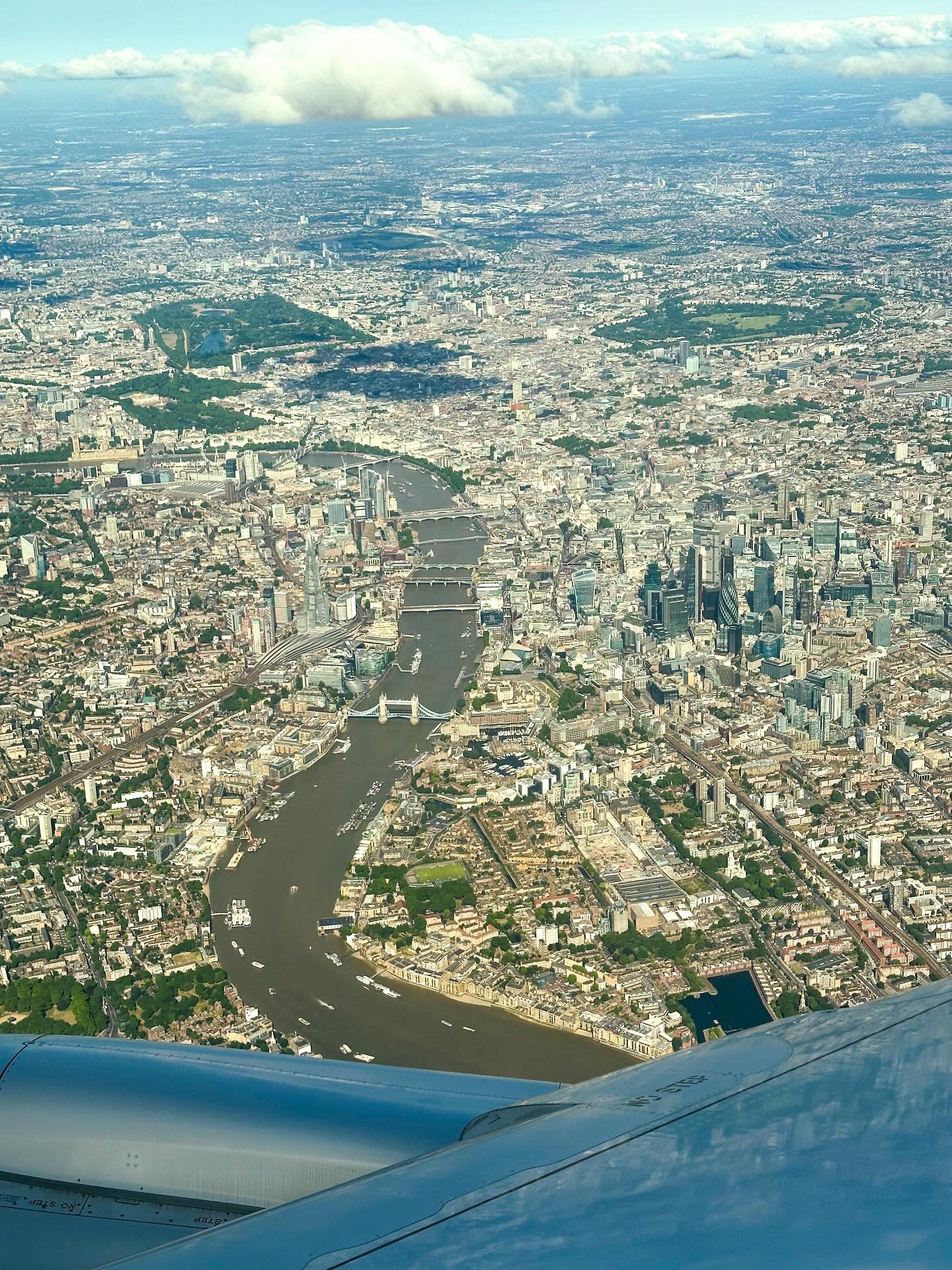 Hello, London!

#london #londoncitylife #londontown #london🇬🇧 #londonbridge