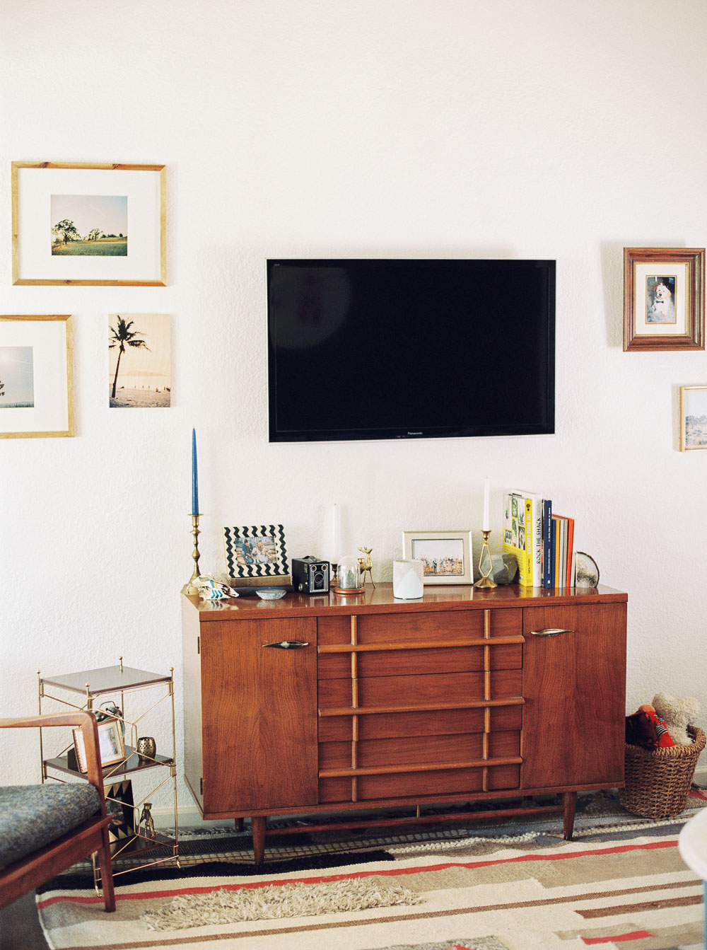 mid century modern living room-3.jpg
