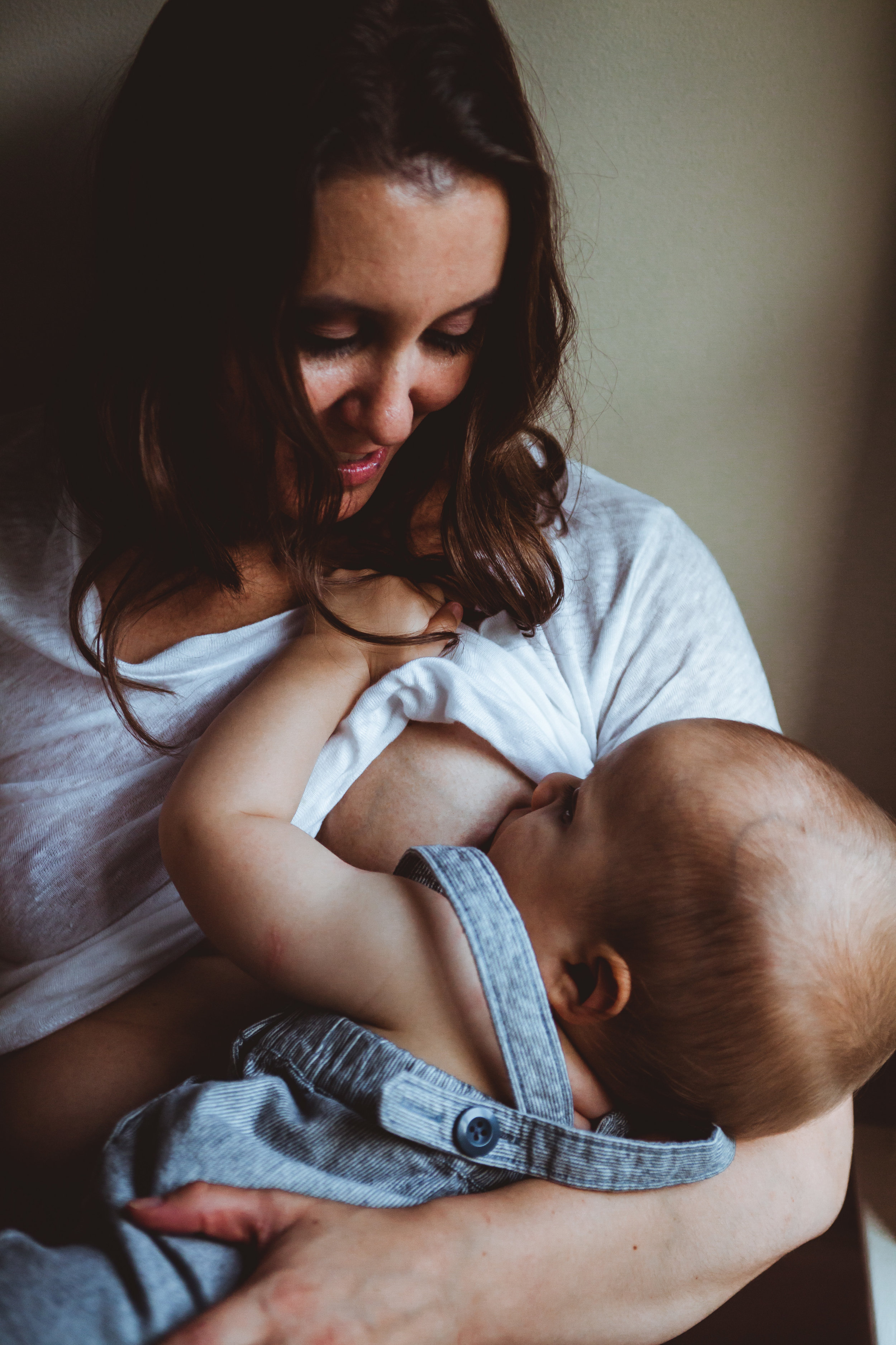 Breastfeeding mini session event | CT Breastfeeding Photographer
