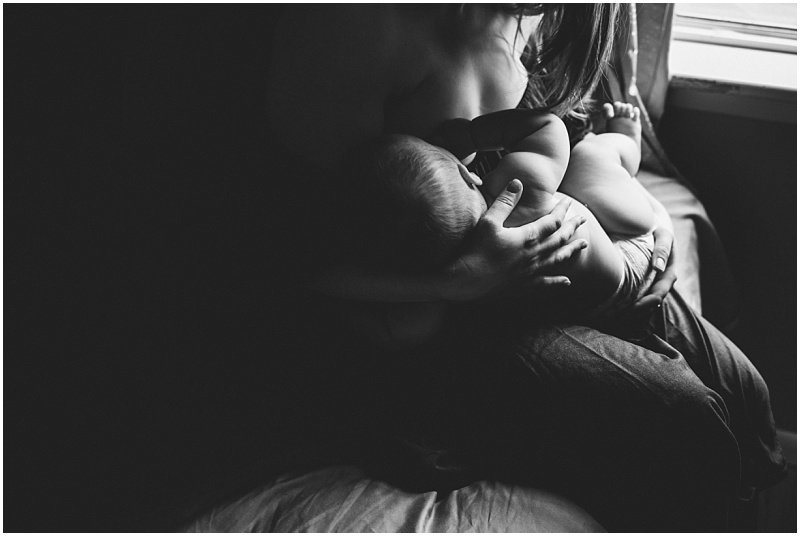 Sara Zinn Photography BW Breastfeeding