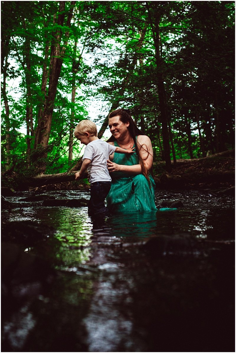 Sara Zinn Photography Mama at the River