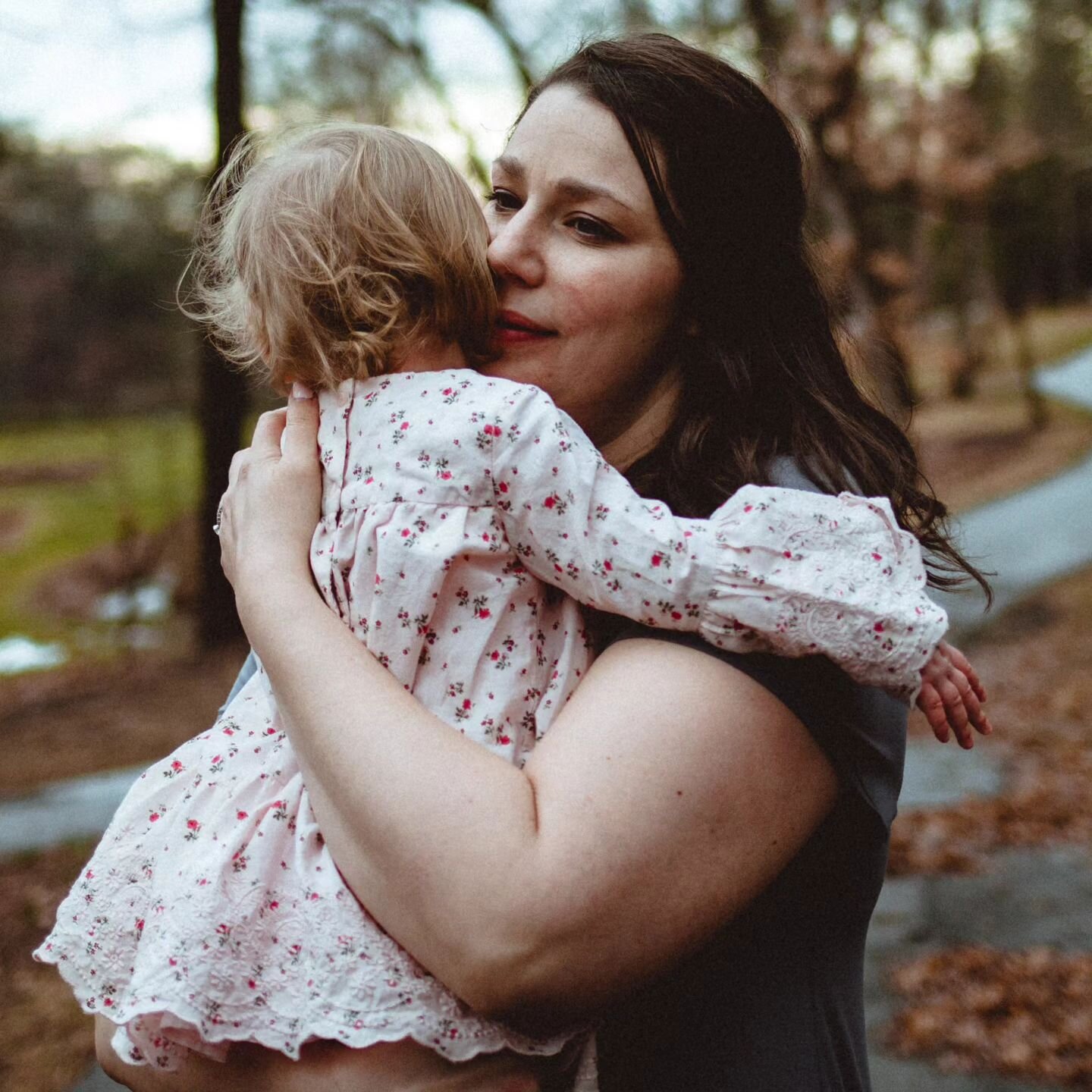 &quot;I'm usually the one behind the camera, taking the picture.&quot;

I've had so many phone calls with mamas the past few weeks for my Embracing Motherhood Portrait Series (which still has a few spots left, FYI!). This sentence is mentioned in abo