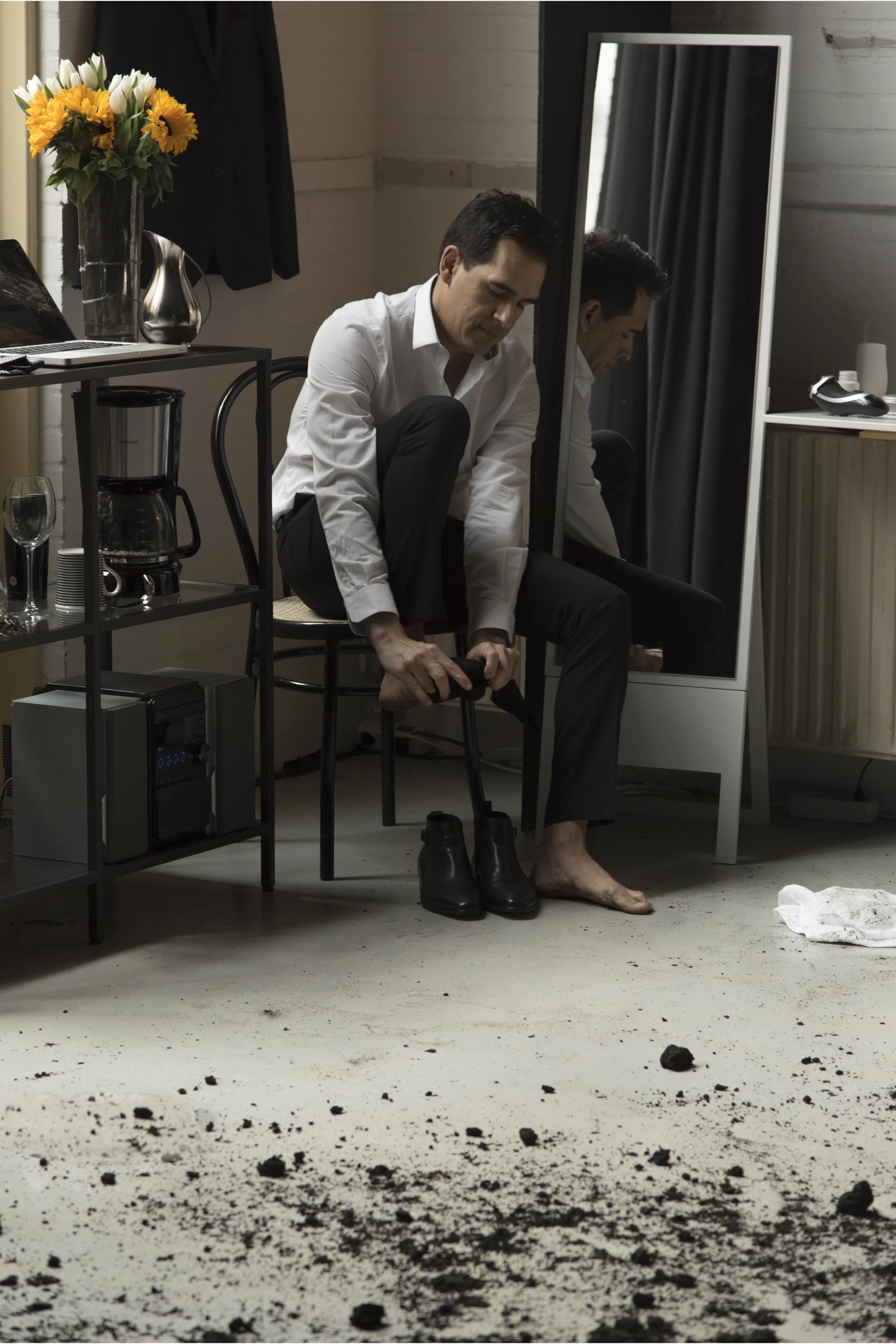 HUMAN_5_shoes.jpg