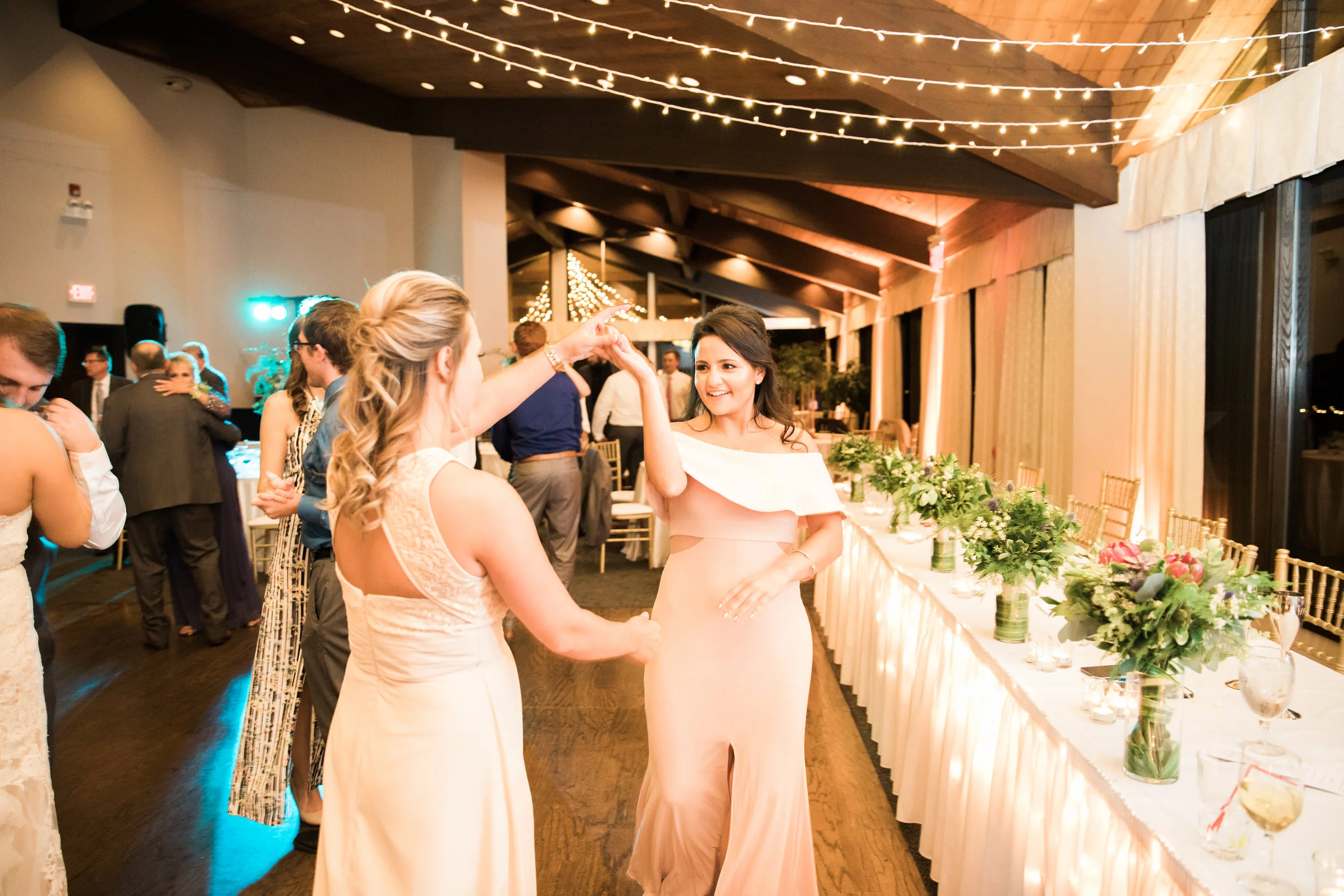 White Pines Bensenville Wedding
