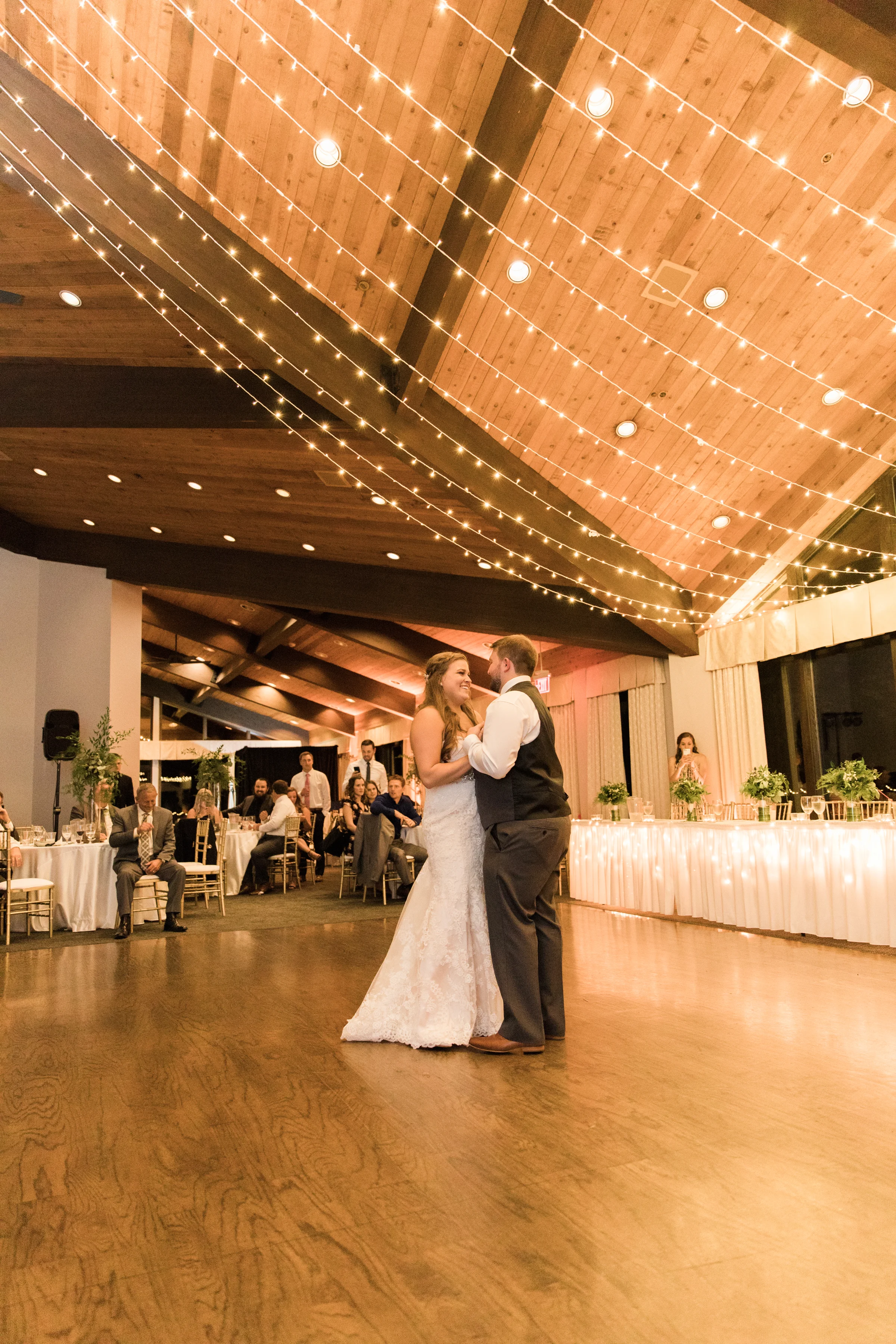 White Pines Bensenville Wedding