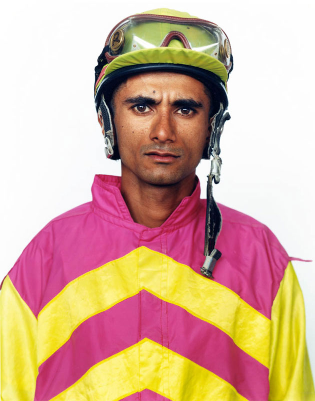 800-2jockeys426.jpg