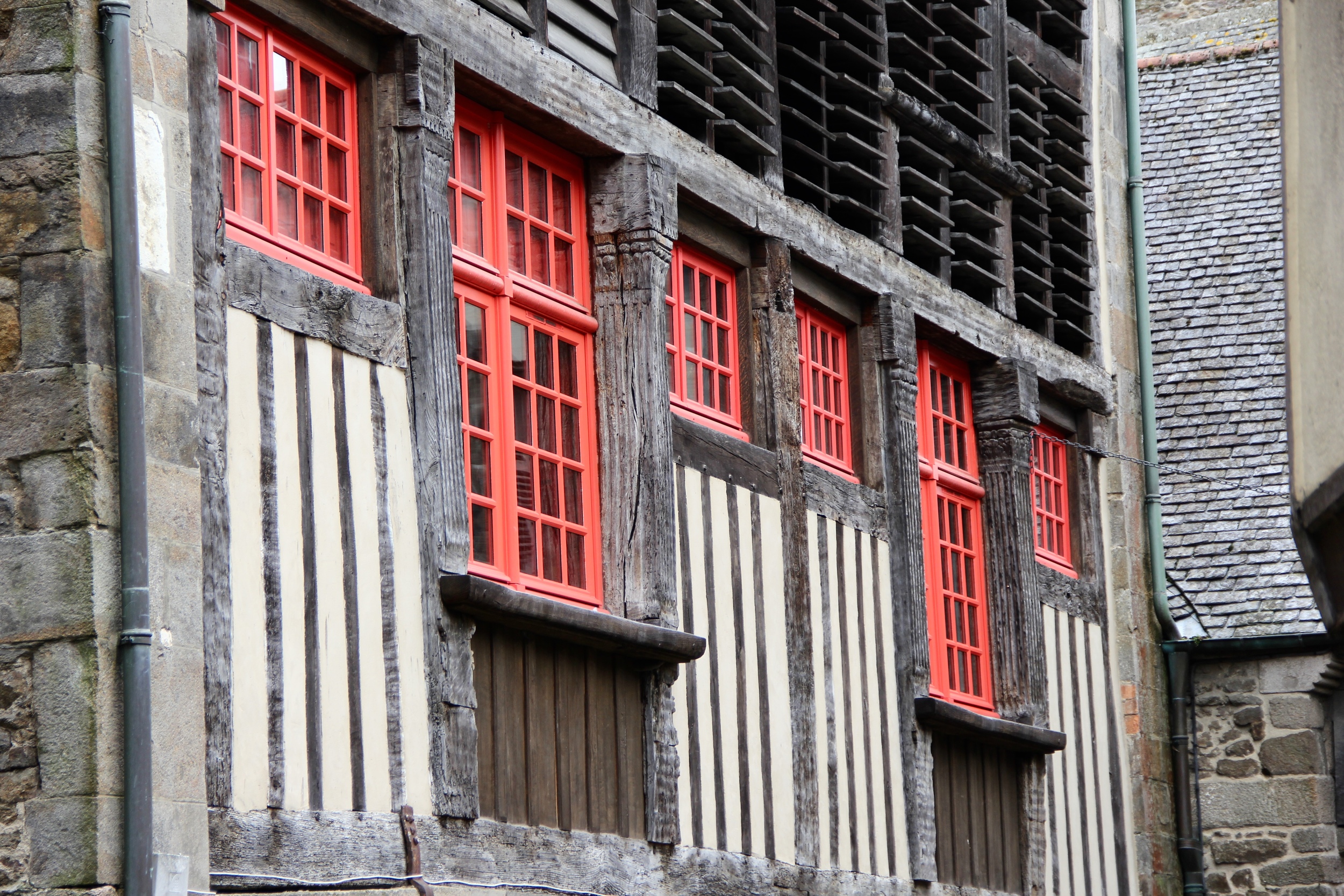 Timber facade along Rue du Petit-Fort, Dinan, France