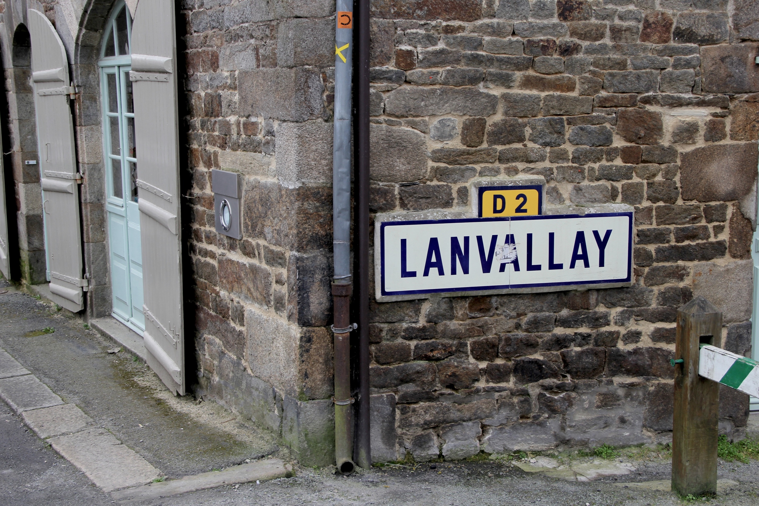 Street signs in Dinan, France