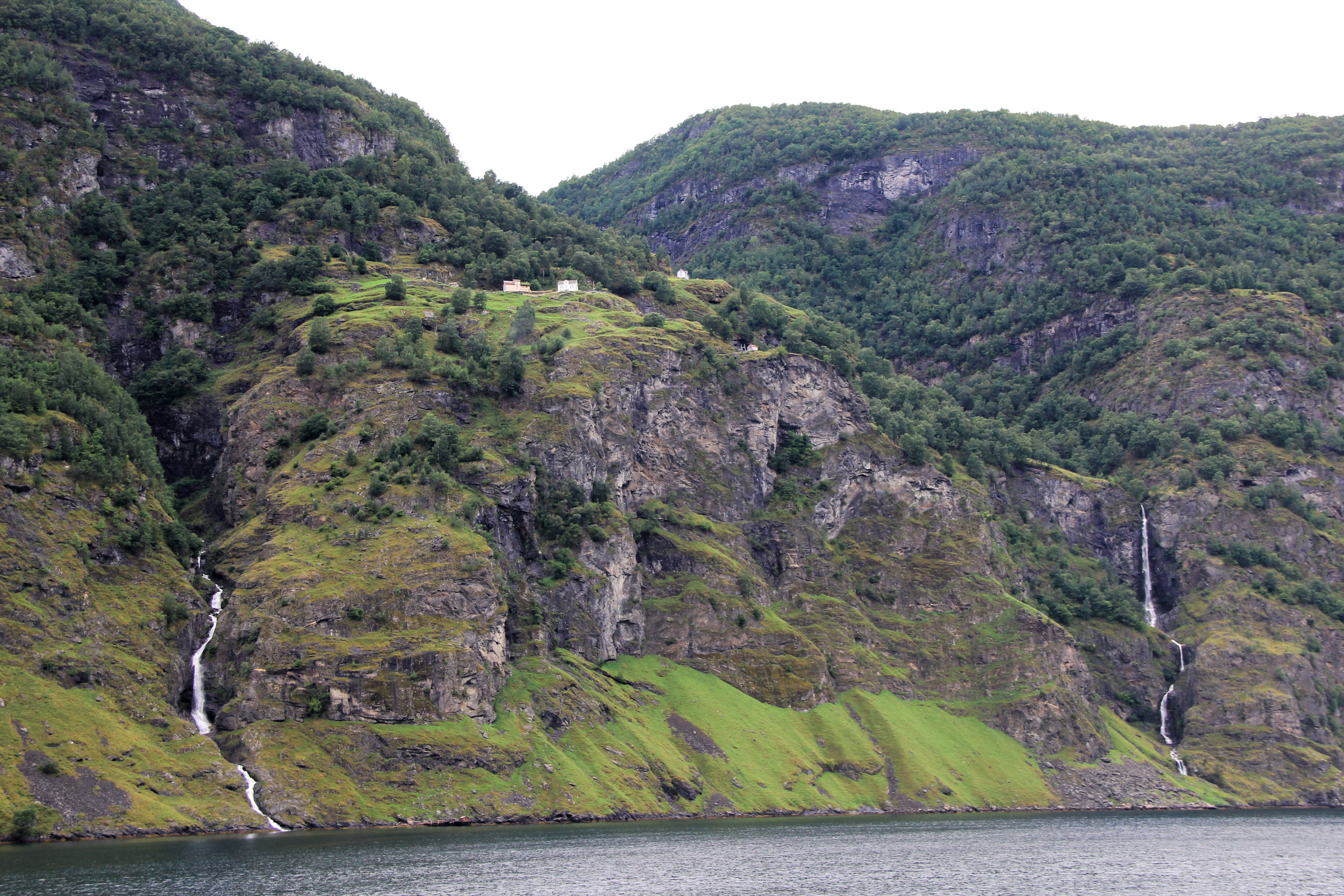 Naeryfjord-13.jpg