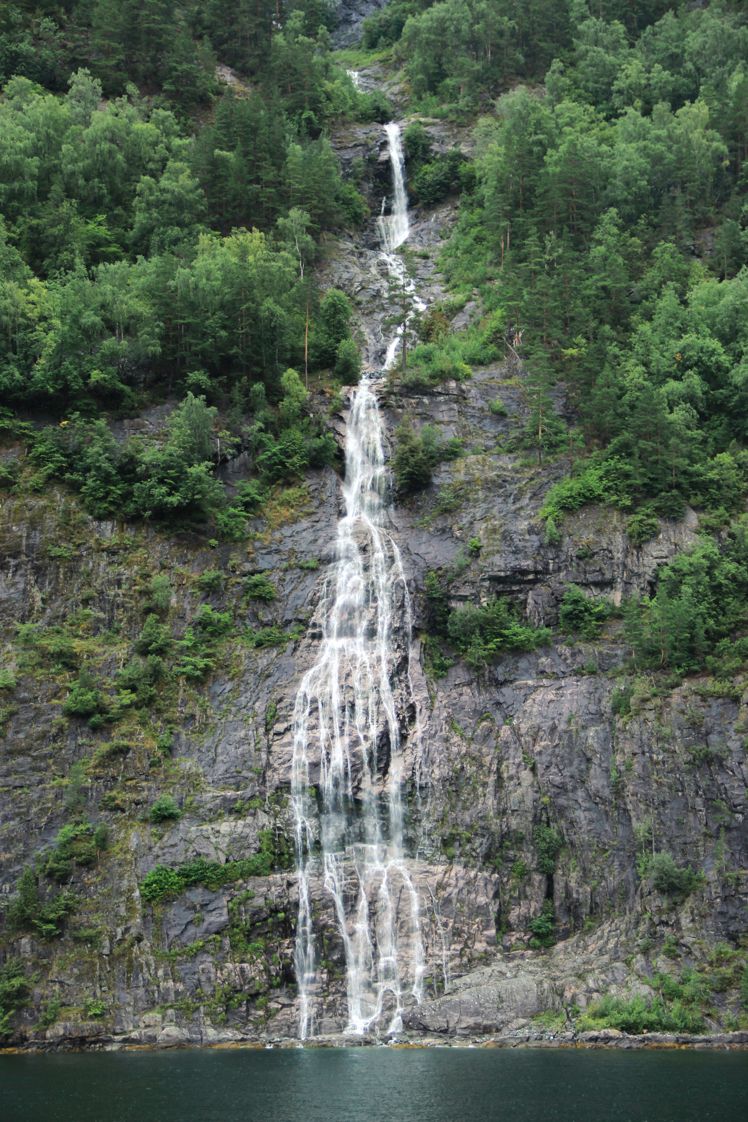 Naeryfjord-19.jpg