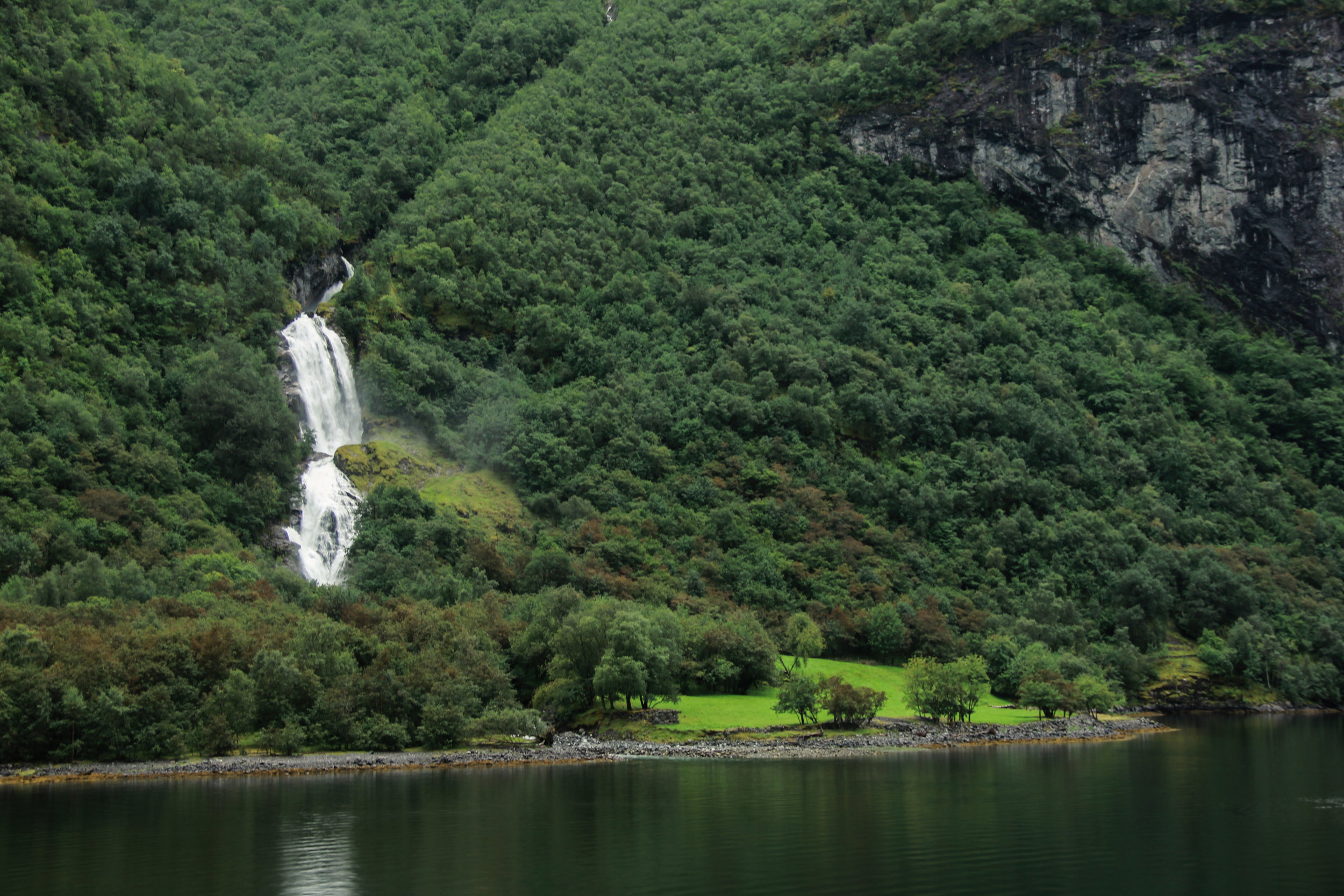 Naeryfjord-26.jpg