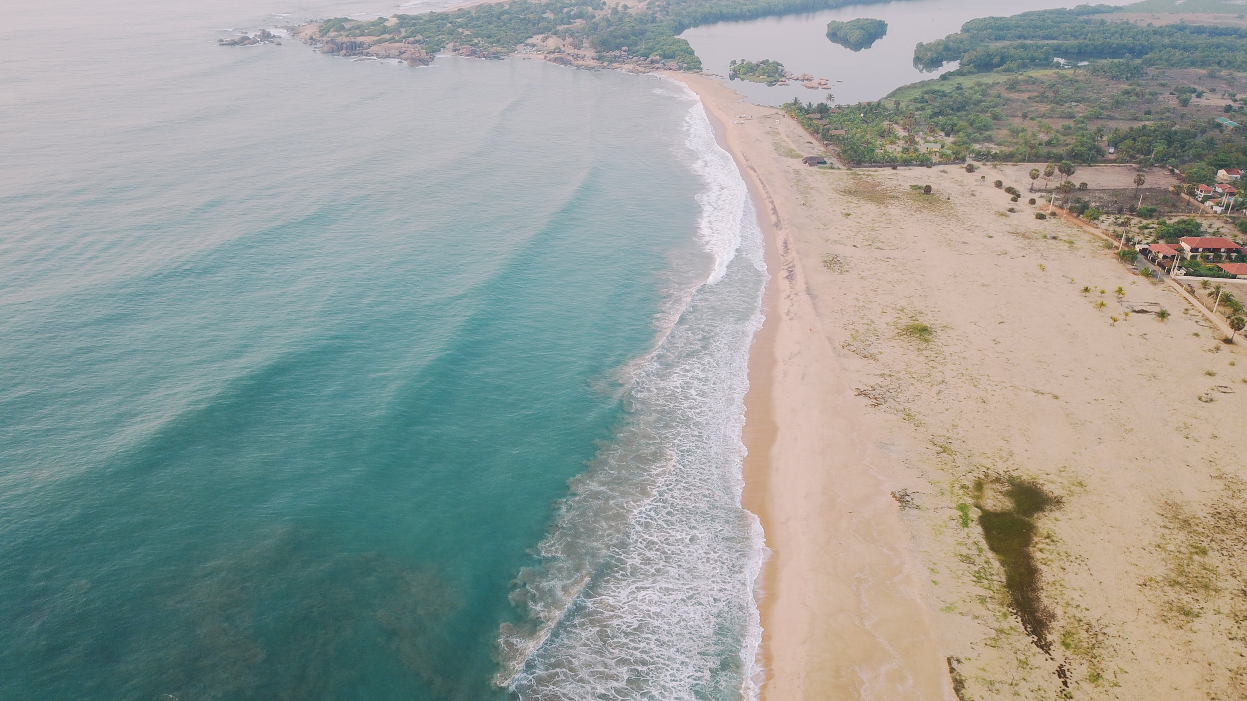 Surfing in Arugam Bay-6.jpg