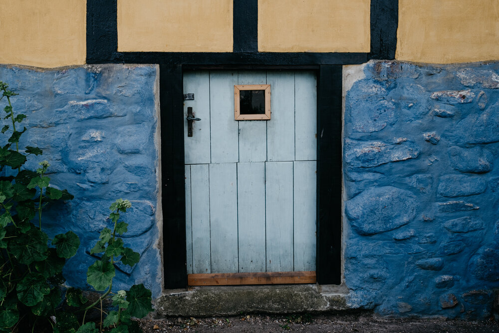 Blue and yellow details from the Scandinavian countryside