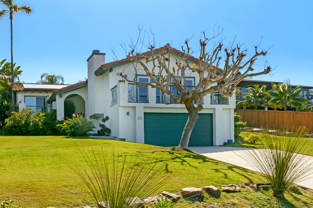 373 Sunset Drive, Encinitas