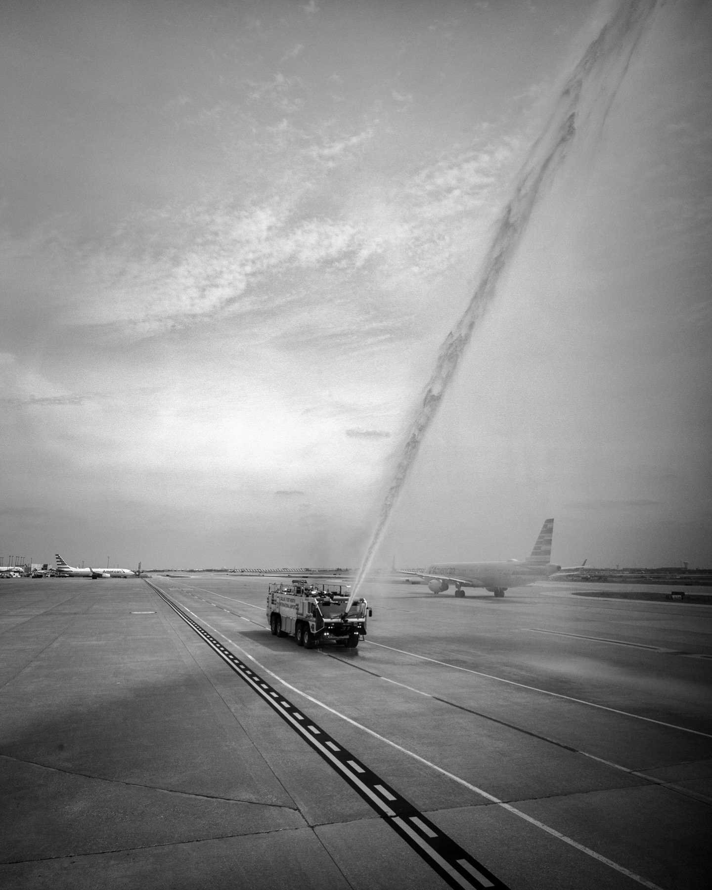 Thanks for the send off @dfwairport 
#watersalute #dfw #firedepartment #americanairlines #makeawish #disneyworld #wishflight2024