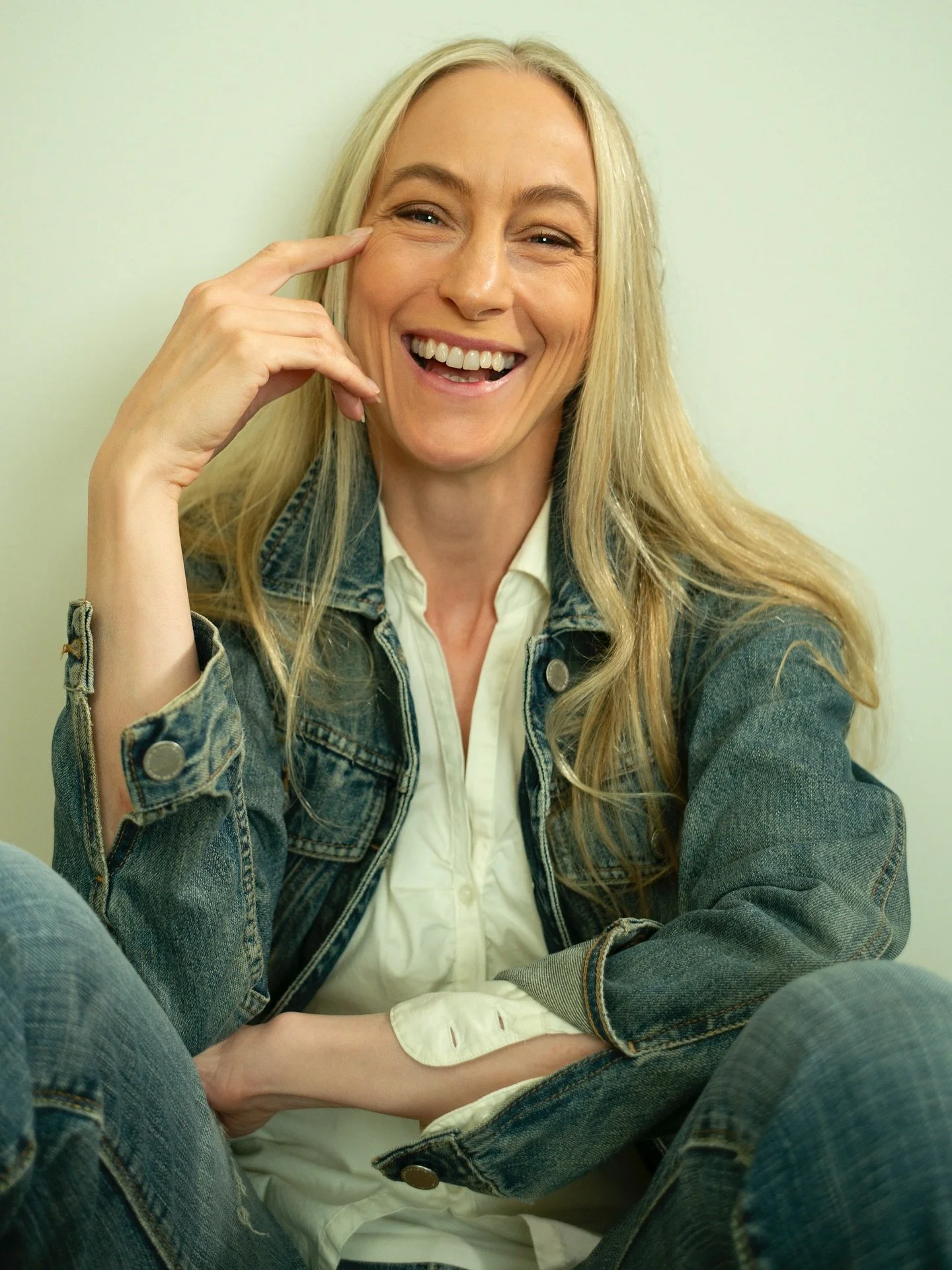 Like I said&hellip; Nathalie is a natural. 
#actress #headshot #photographer #color #blackandwhitephotography #western #denim #jeans #vanurfalianphotographs