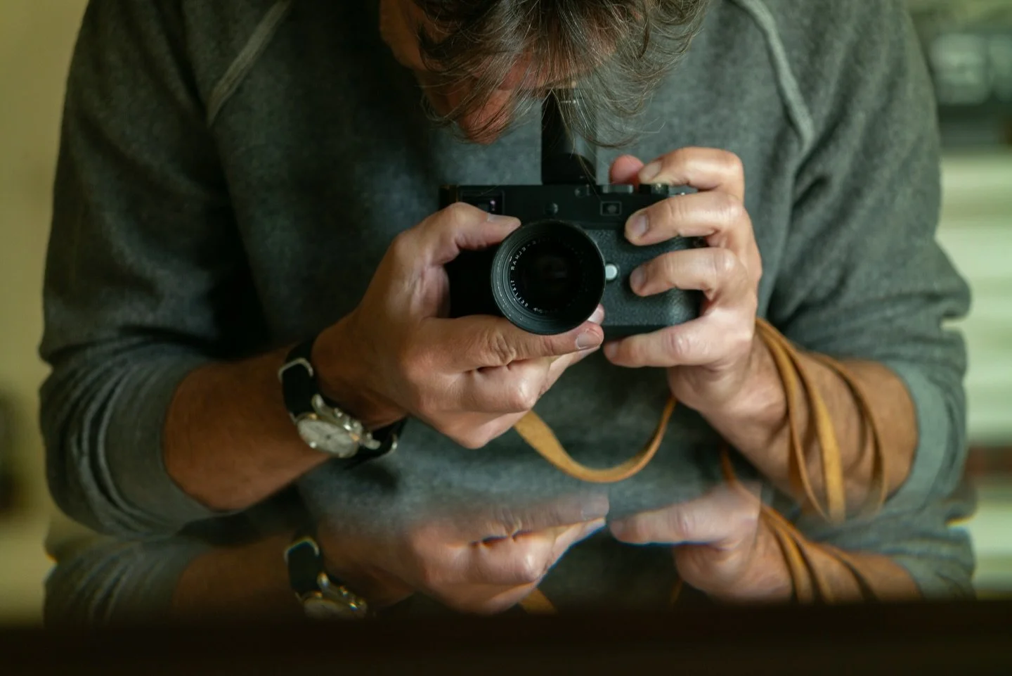 Dusted off an old lens to use on location. 
#leicaphotography