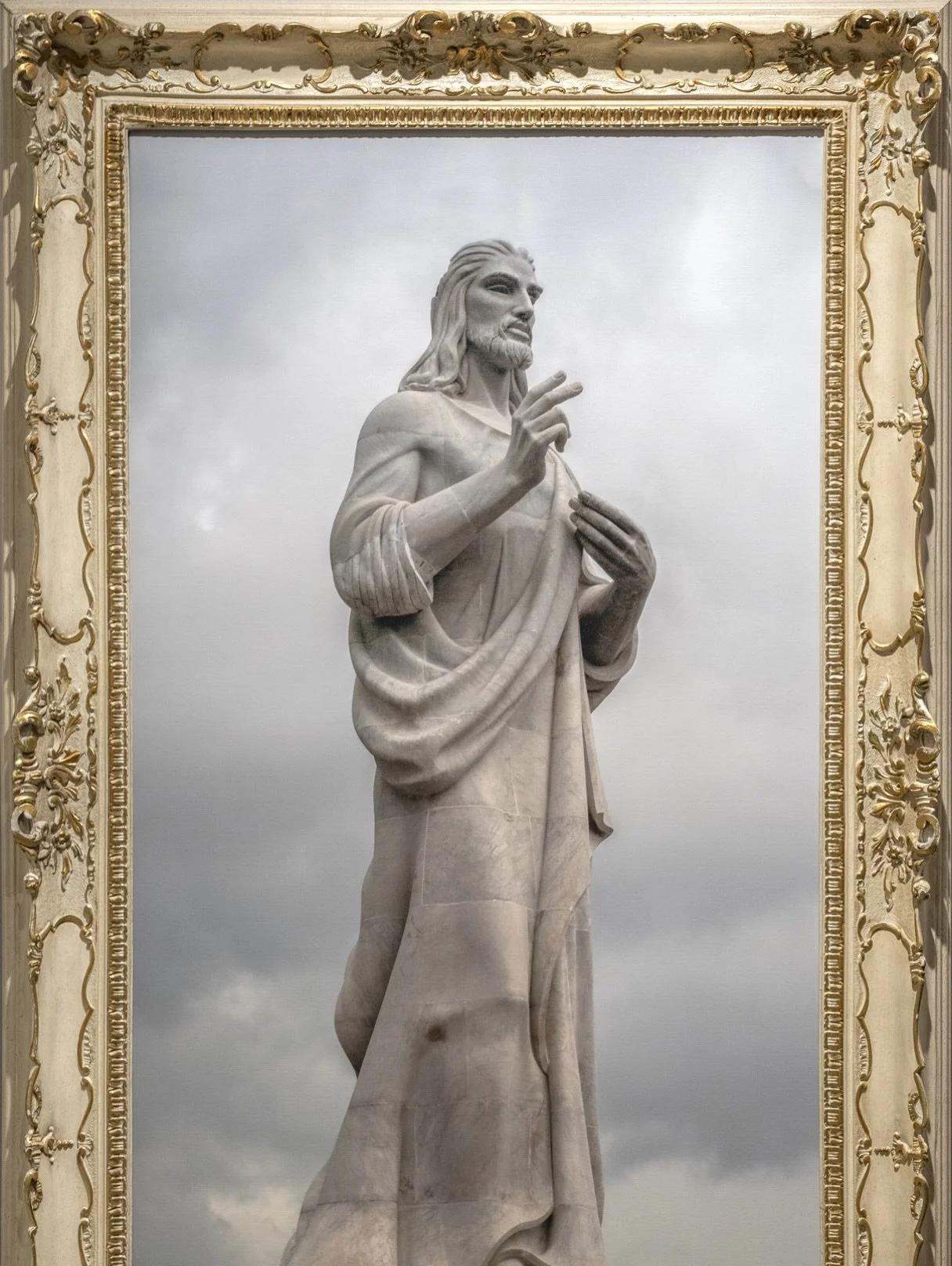&ldquo;Christ Under a Bruised Sky&rdquo;
Archival Gicl&eacute;e on canvas
Framed 59.5 X 35.5&rdquo;
🇨🇺📷
#havana #cuba #christ #photography #gallery