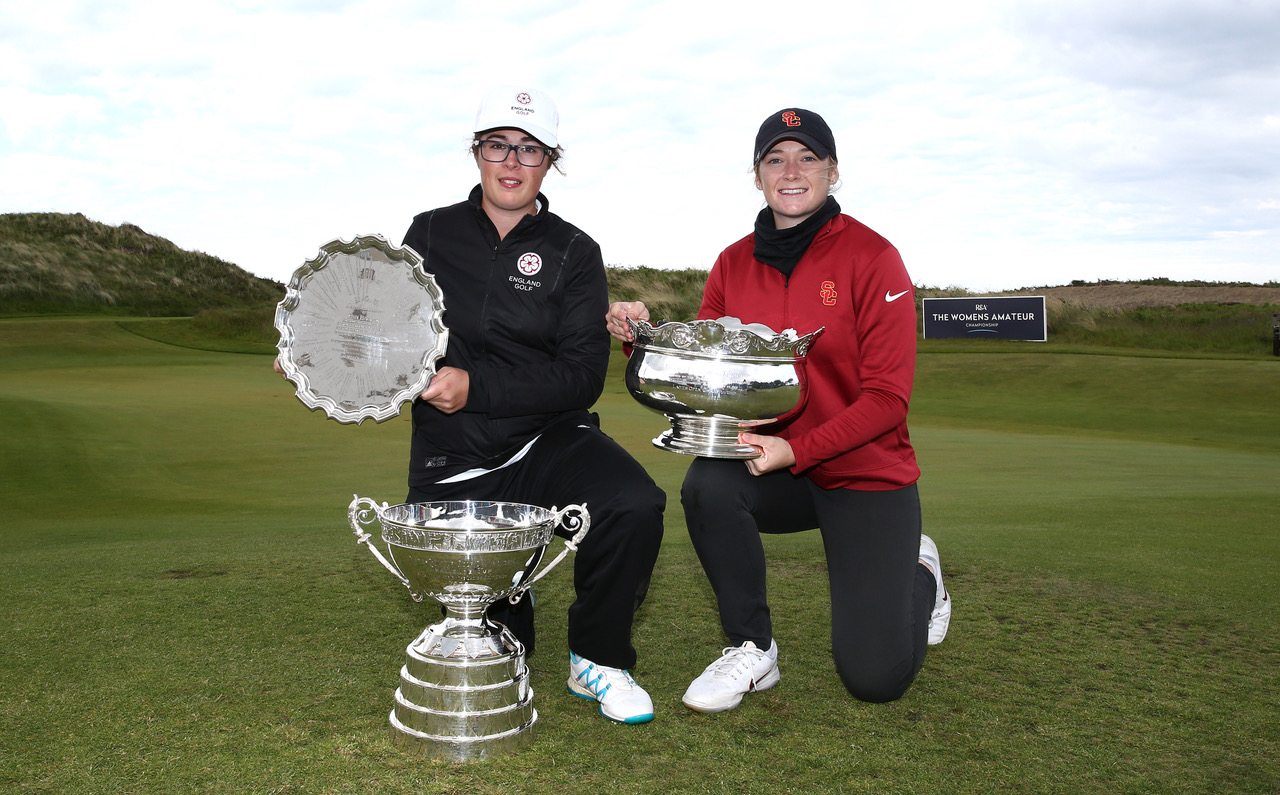 Emily Toy (left) and New Zealand’s Amelia Garvey with their trophies after finishing first and second in the Women’s Amateur in Northern Ireland last month. (Photo credit R&A)
