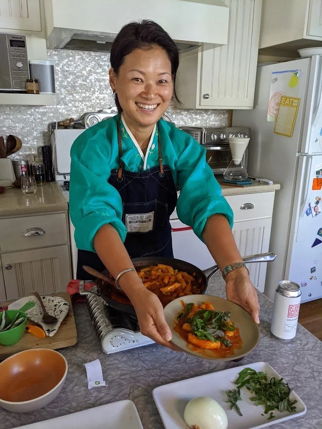 Jee with tteokbokki.jpg