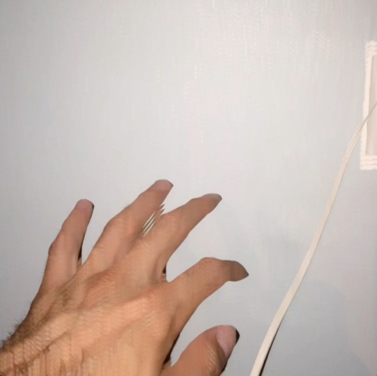 hand_movie_square.png