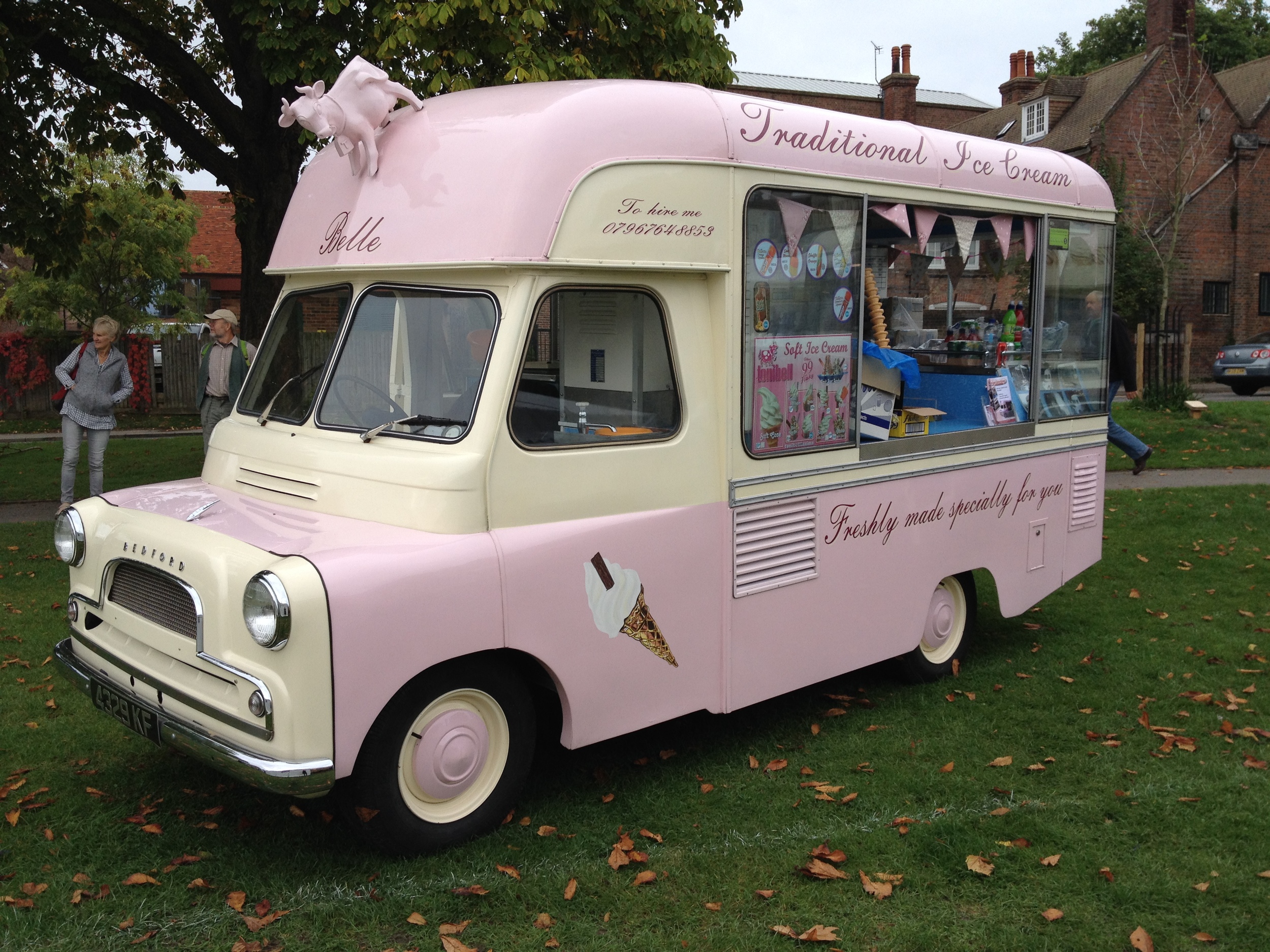 old fashioned ice cream van