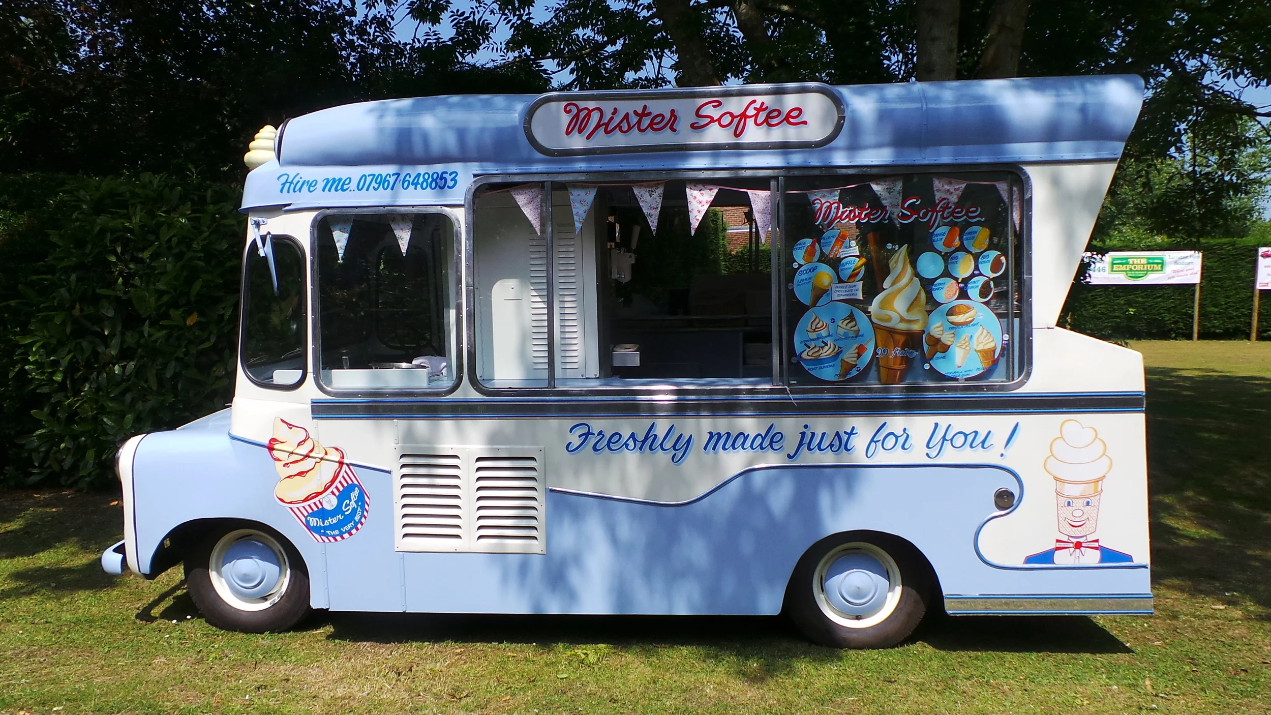 Ema - vintage ice cream van in Kent
