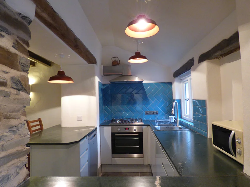 cottage16.jpg