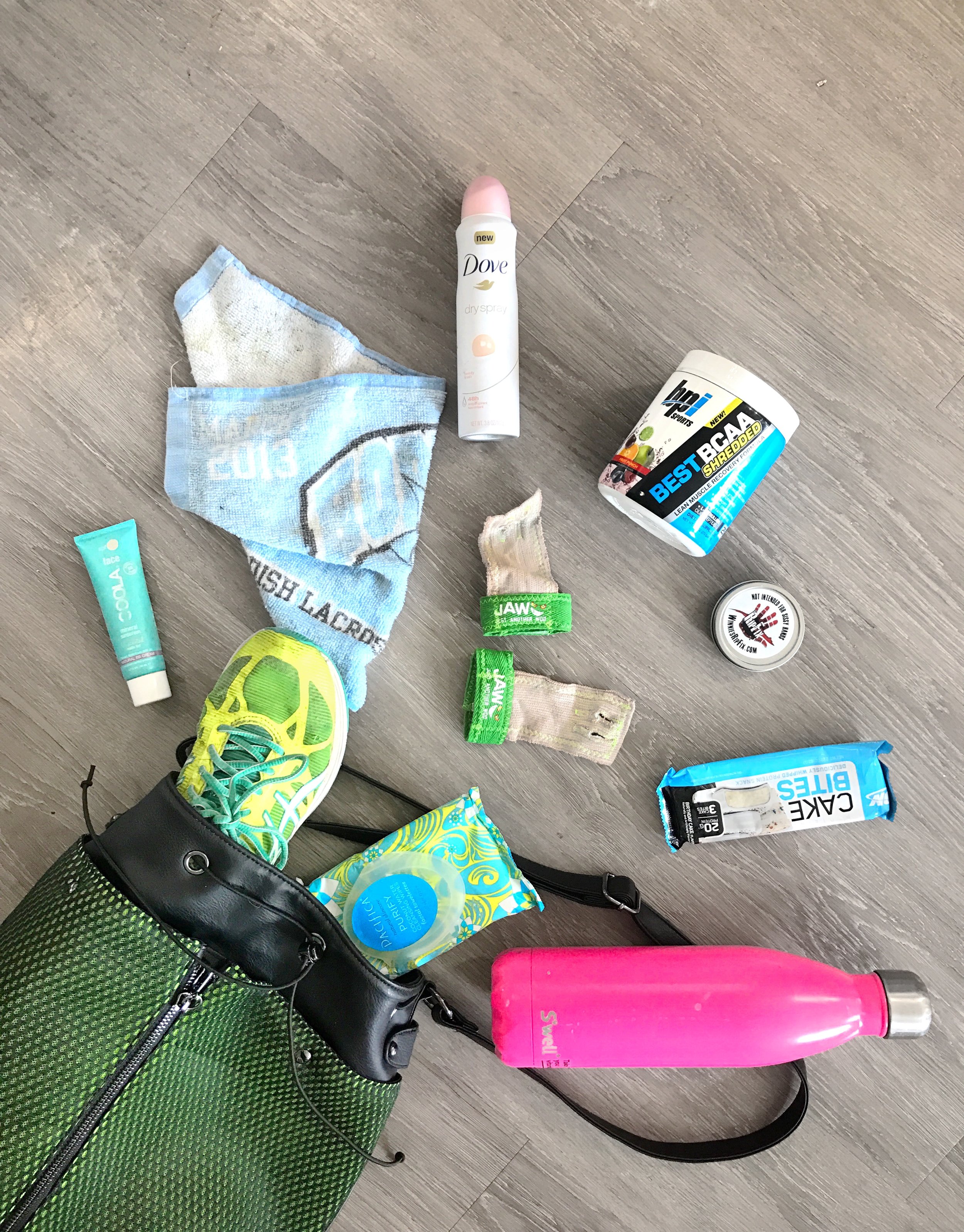What to Pack in a Gym Bag - ClassPass Blog