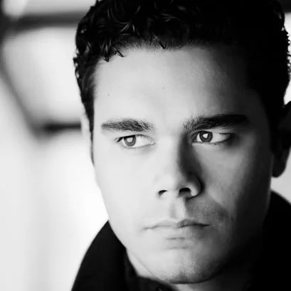 Elliot Madore