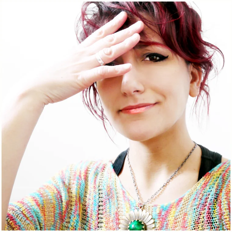 lilylafronde-book-2015-autoportrait-arc-en-ciel-2.jpg