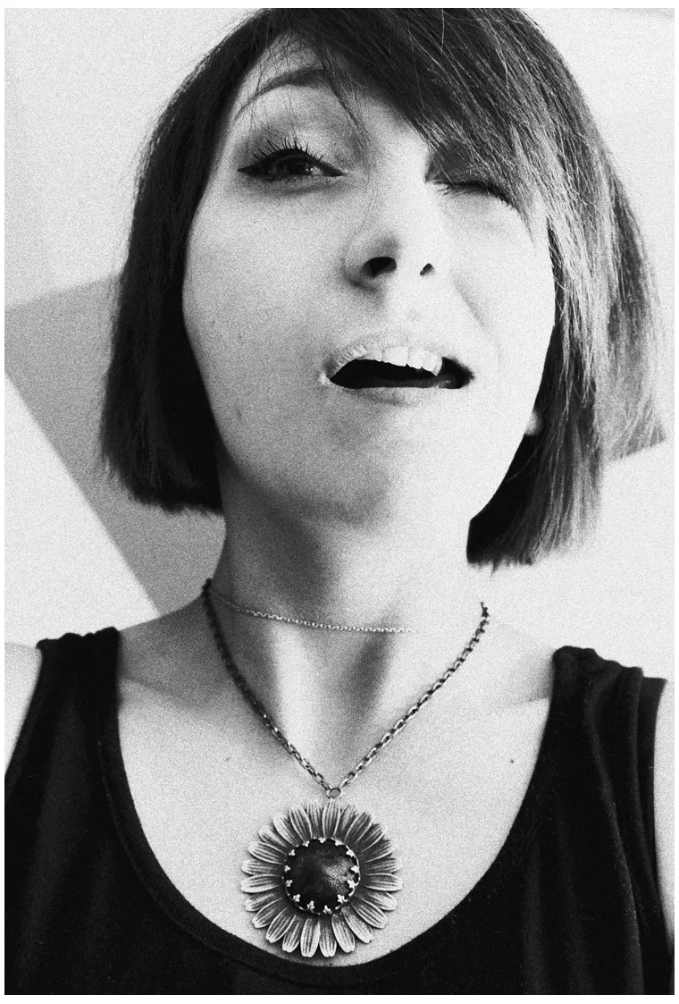 autoportrait-NB1-lily-la-fronde.jpg