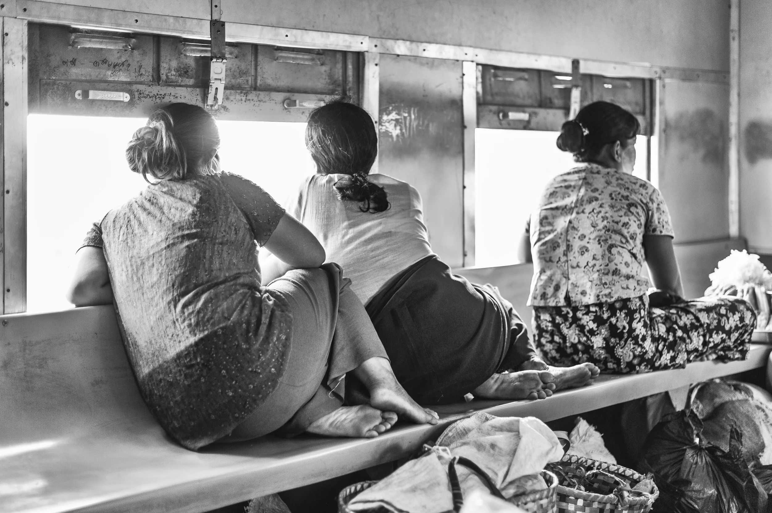 ©2013.01_cynthia_hart_circle_train_window_seat.jpg