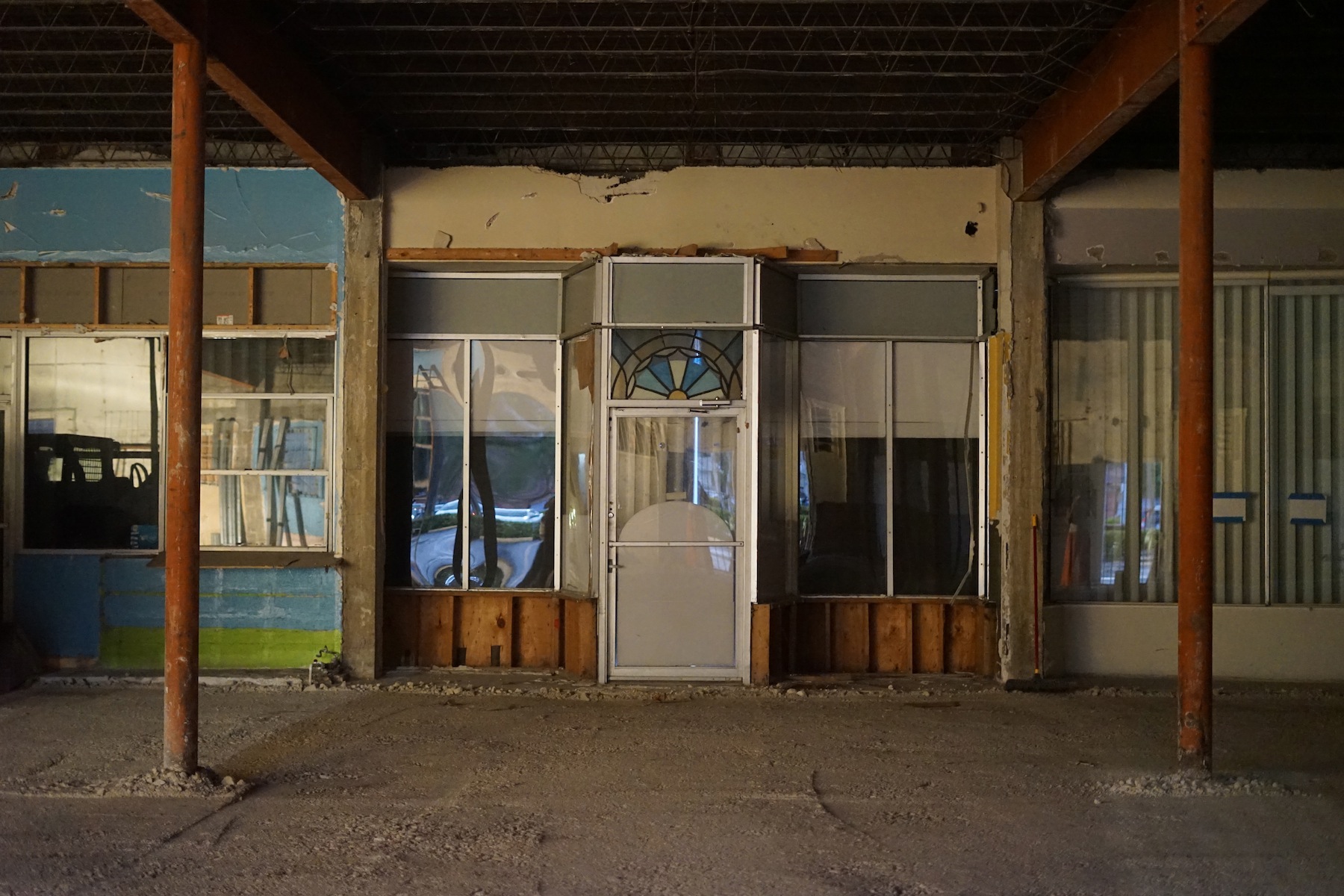 Valls_interior storefronts_elespacio_1800. copy.JPG