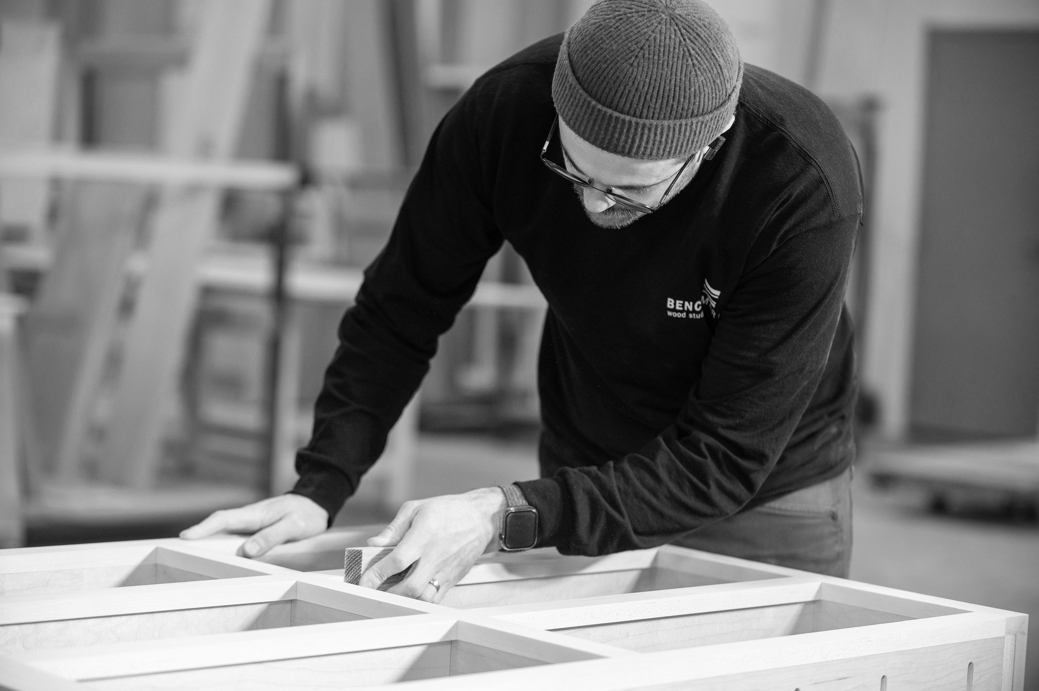 Every edge, curve, and surface is refined with care to ensure a flawless finish, because true quality is felt long before it&rsquo;s seen.

#benchmarkwoodstudio #millwork #madeintheusa #CustomCabinetry #woodworking