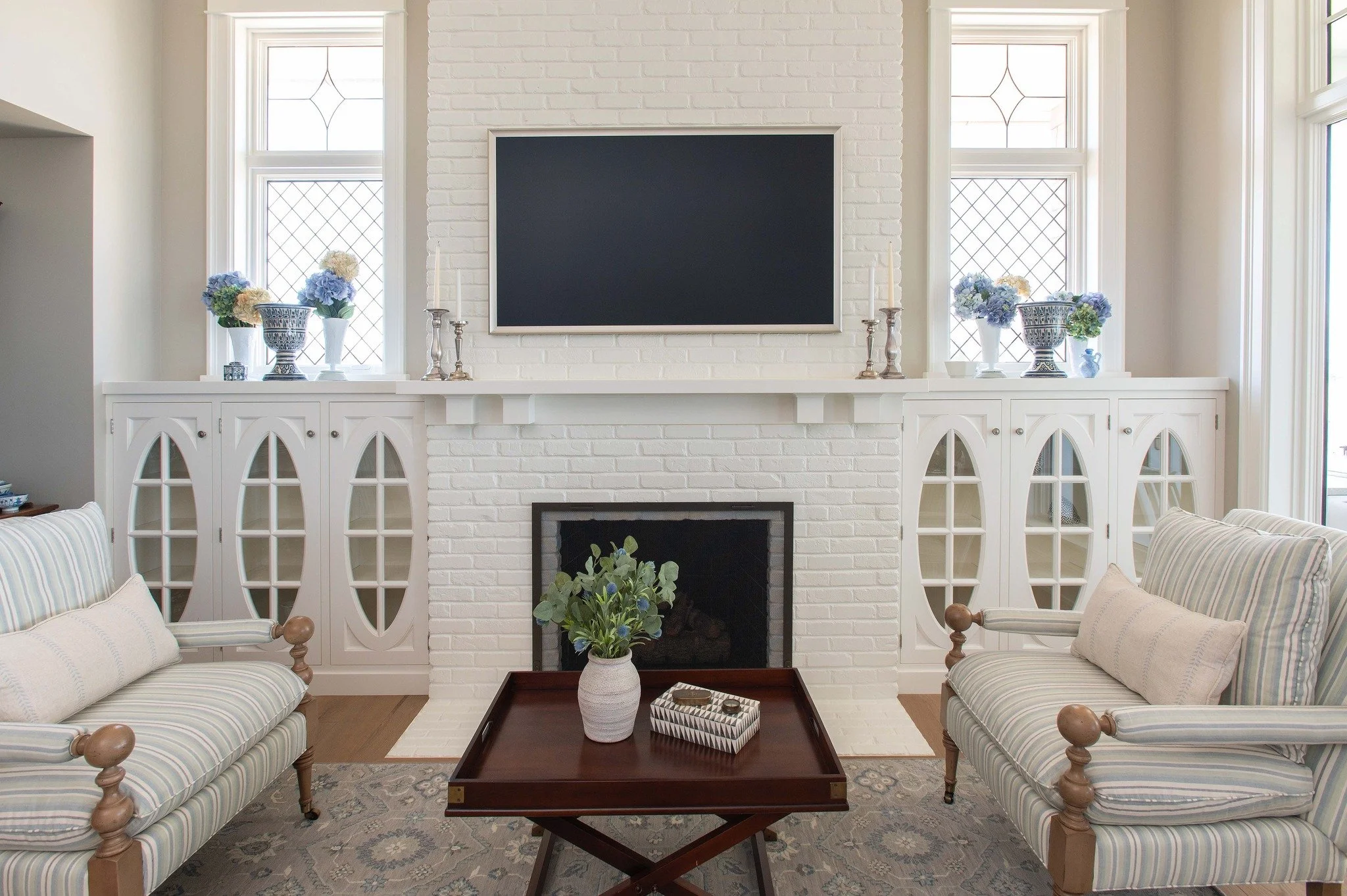 Custom woodwork that brings warmth, symmetry, and character to the heart of the home.

#benchmarkwoodstudio #msbVitesseBeach #customcabinetry #luxuryhomecabinets #lakeliving