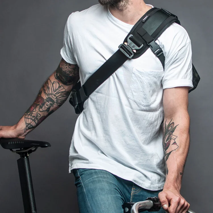 Stabilizer Strap Cobra Buckle Sling Bag YNOT Junction Messenger