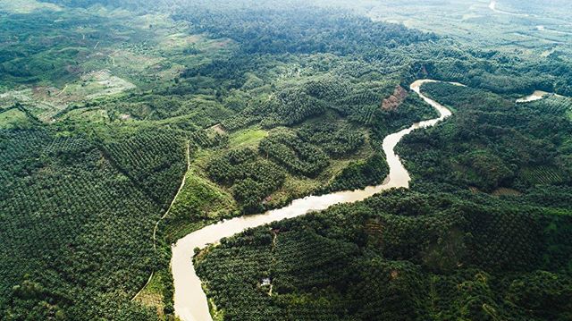 @splashandburn is delighted to be a part of @edscifest 'A Human Touch'. A major photography exhibition showcasing the effects of human activity on Earth, on view from 6th April - 20th May.
.
Using Frontiers as the theme, the event draws inspo from th