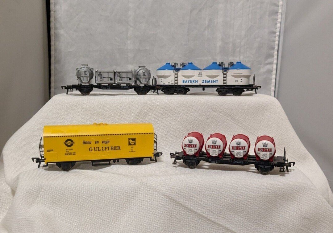 Did you know the Longmont ReStore has an eBay store? It's true! 

🚂🚃 And right now we have 3 auctions with #MixedLots of #Fleischmann Train Cars. 🚂🚃

 #TrainCollectors #StakeCar #HO #FlatCar

You've got until Monday evening to place your bid! 

 