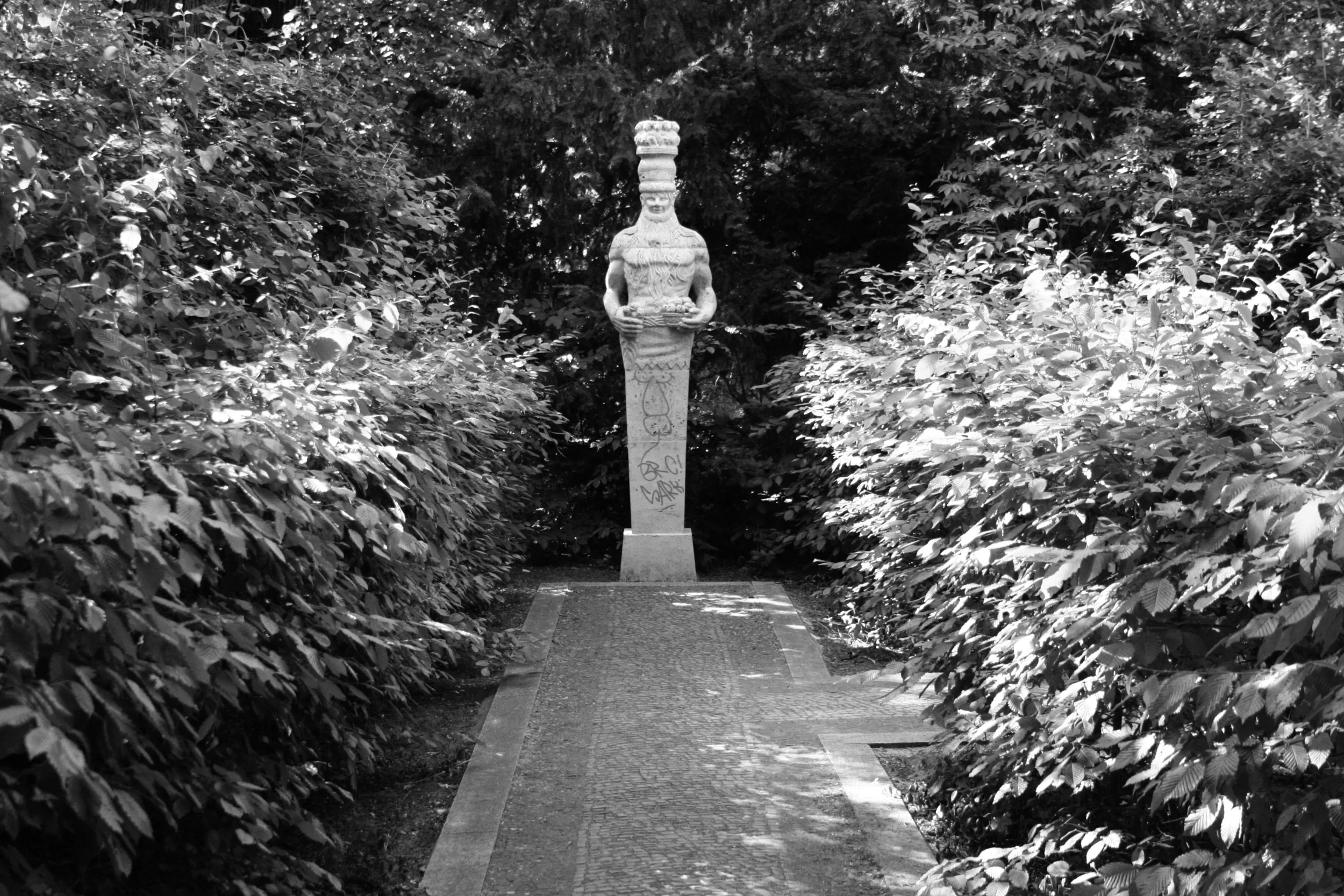  Ron Abram : boullabee@yahoo.com 