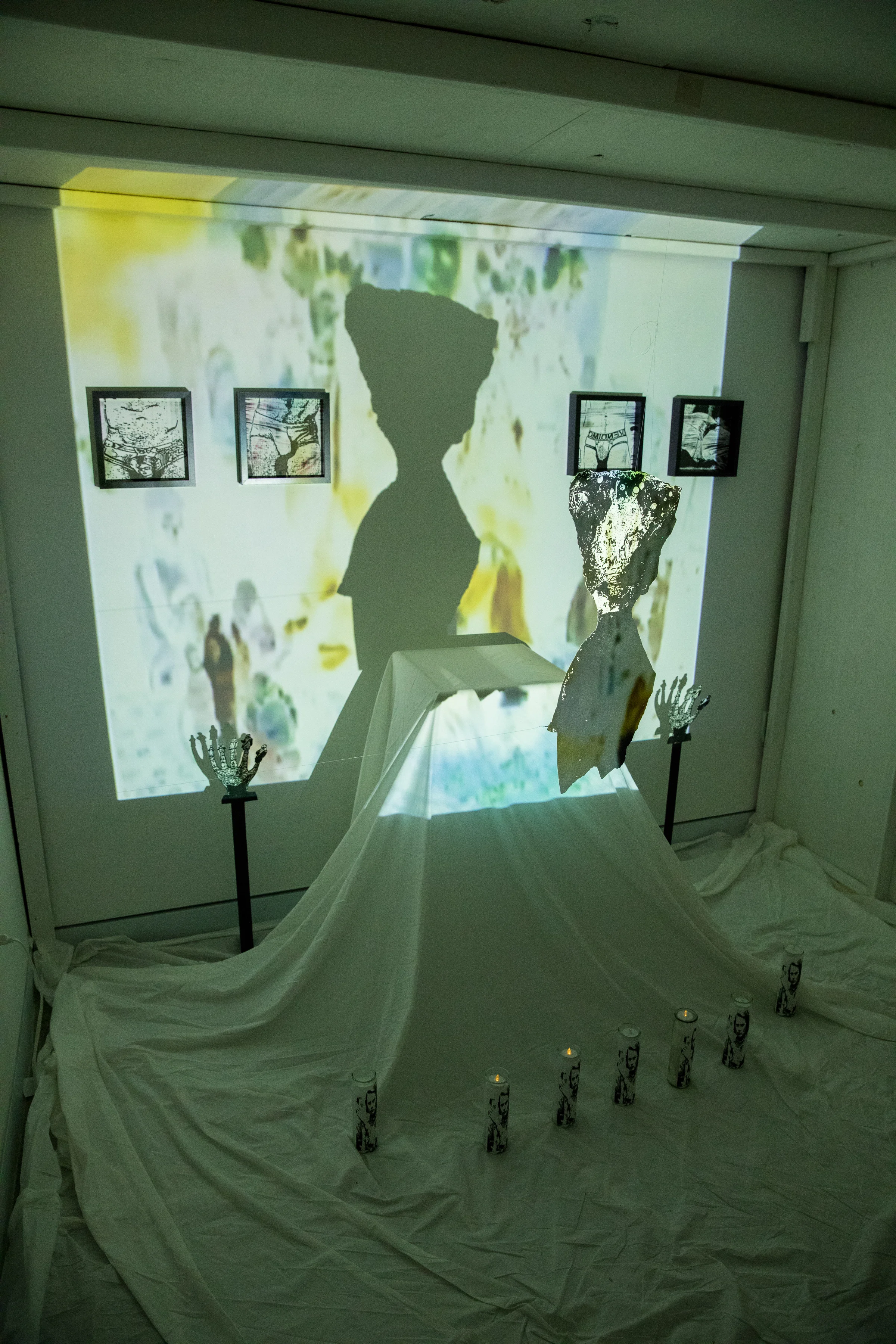 Solo Exhibition at Taller Puertorriqeuño, Philadelphia, PA https://tallerpr.org/2018/03/15/ron-abram-el-ambiente-on-view-through-jan-13/