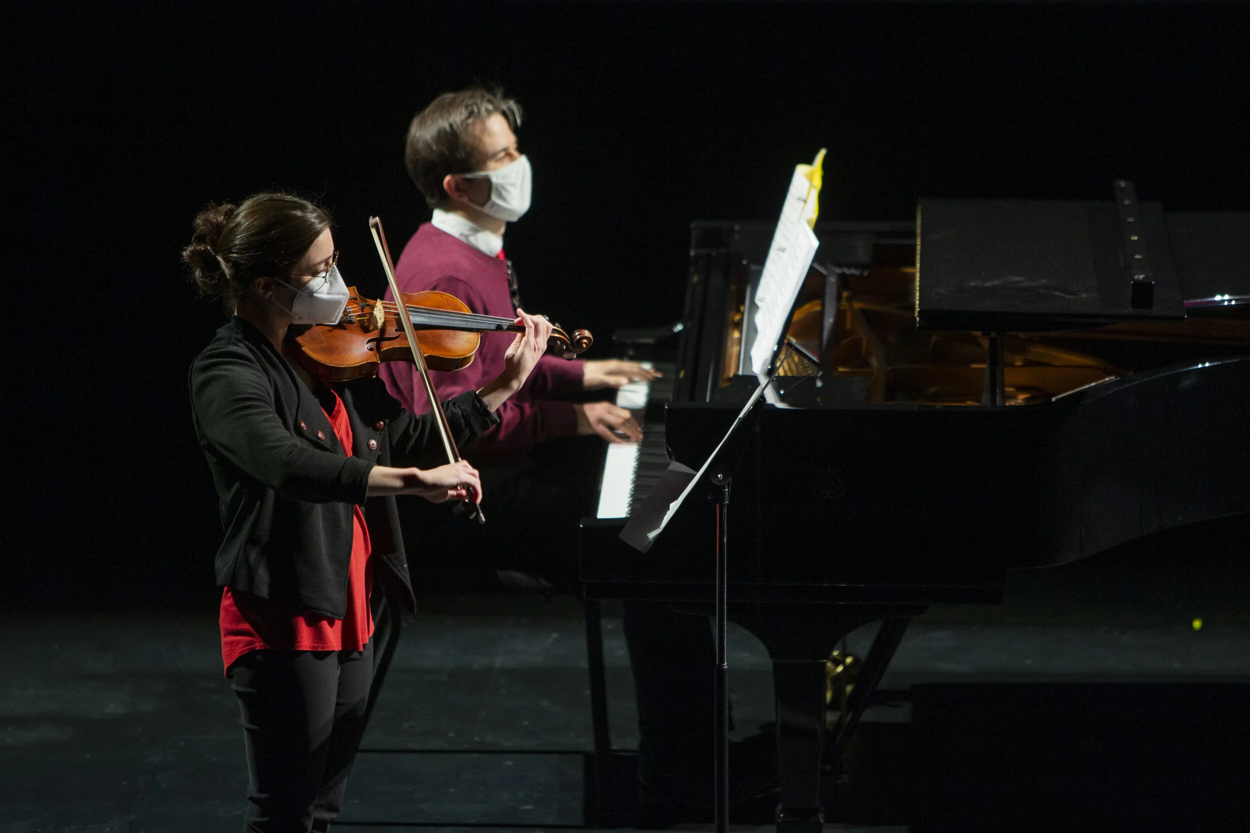 Tejido de Voces Performance: Violinist Hanna Hurwitz & Pianist Sam Reich