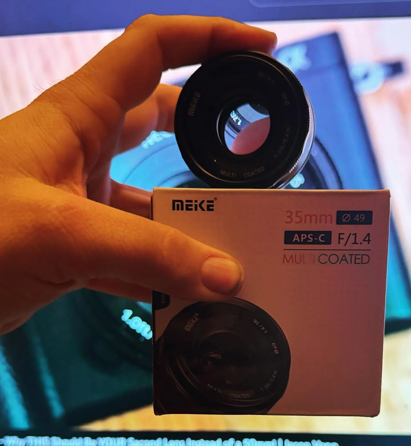 Look out, world! @jasonvmedia and @arthur213 have convinced me to pick up my first fixed focal length large aperture, Chinese built, manual focus, cheap 35mm(effectively 52.5mm) lens for my @sonyalpha #a6400.
 
I hope you are *ALL* prepared for the i