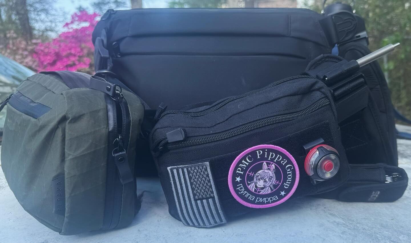 Got a new patch for my edc camera pouch.

#pipkinpippa #edc #camera #photography #sonynex #sonynex5 #sonynex5r