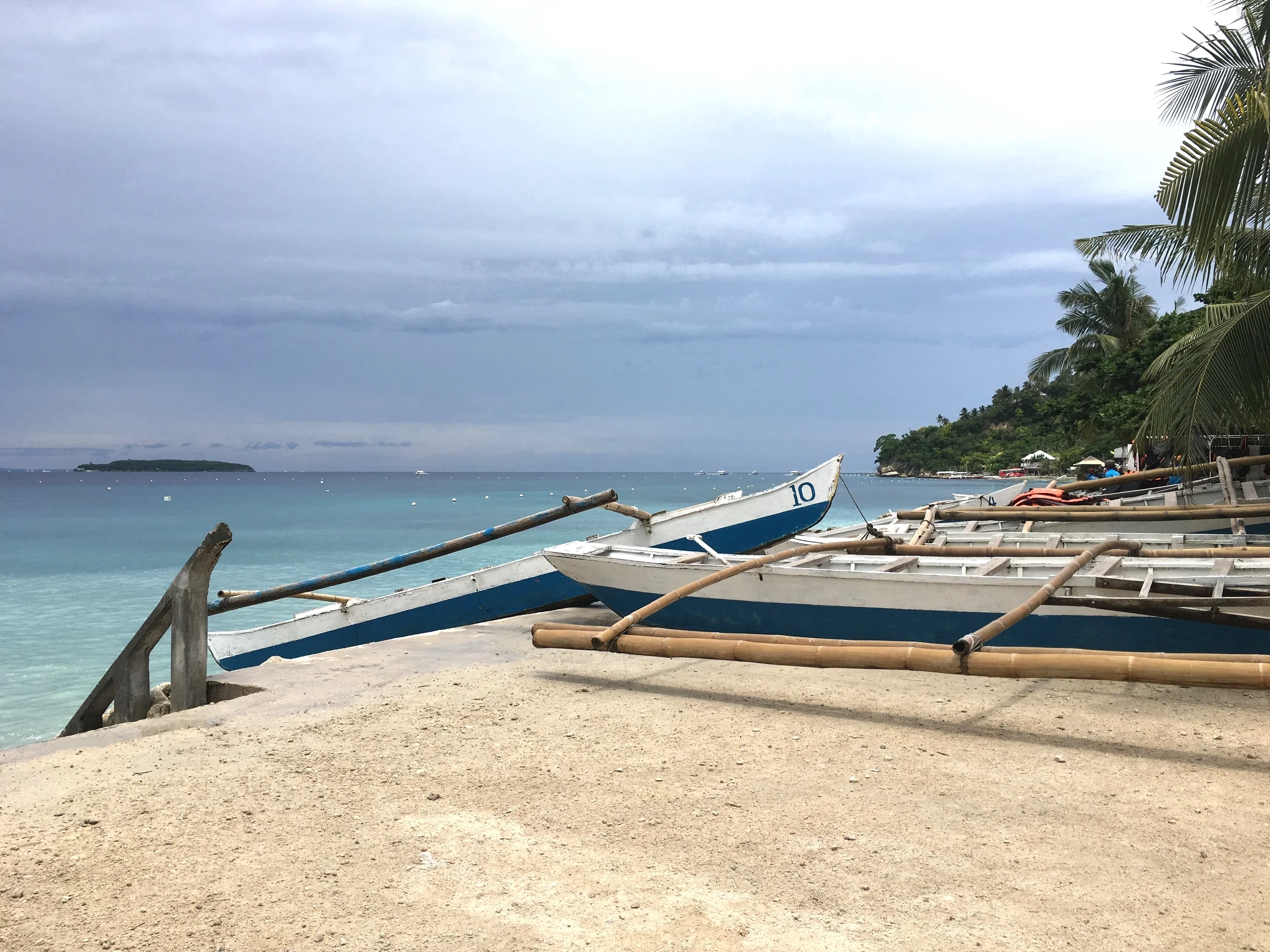 Oslob, a providence of Cebu (visiting the Whale Sharks!). 