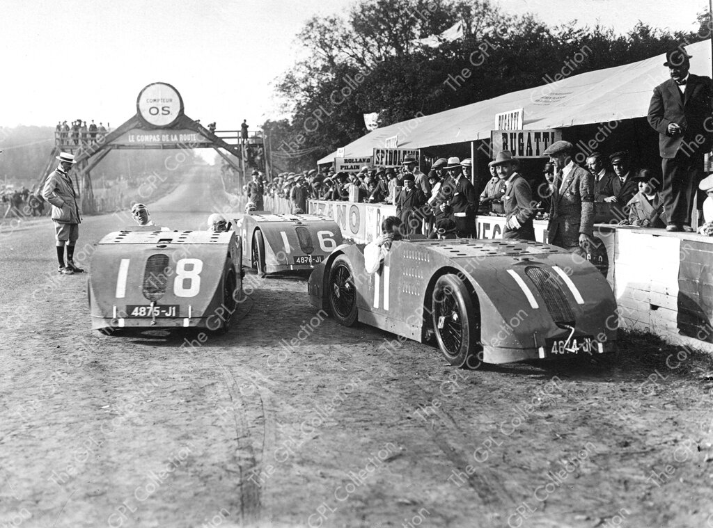 1923 Bugatti Type 32 Team in the Pits French Grand Prix Tours