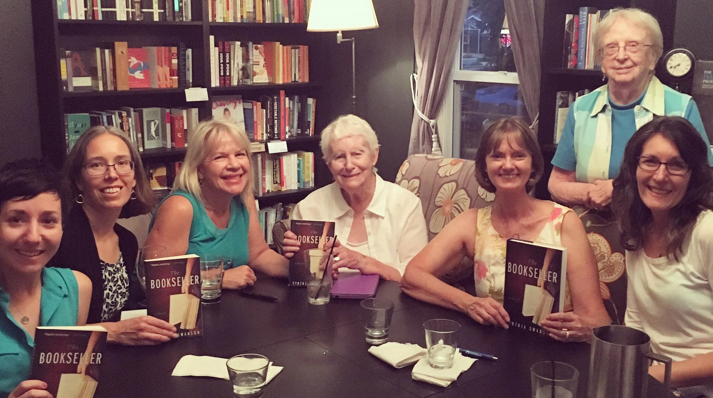 Bookbar Janet club.jpg