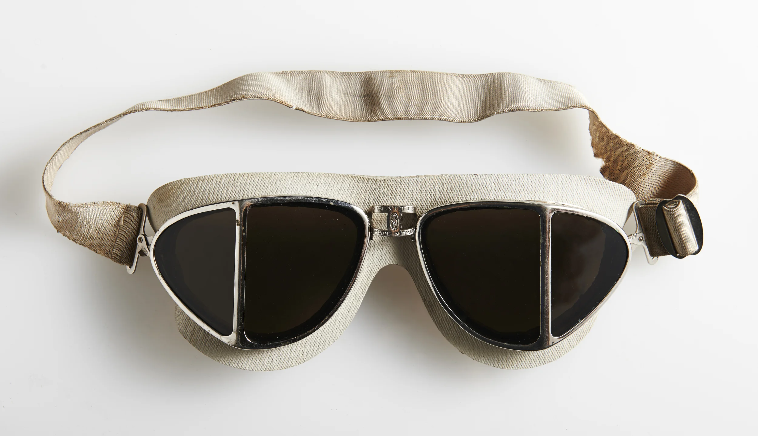 EB3AB04 PM BC LayDown_7522.jpg